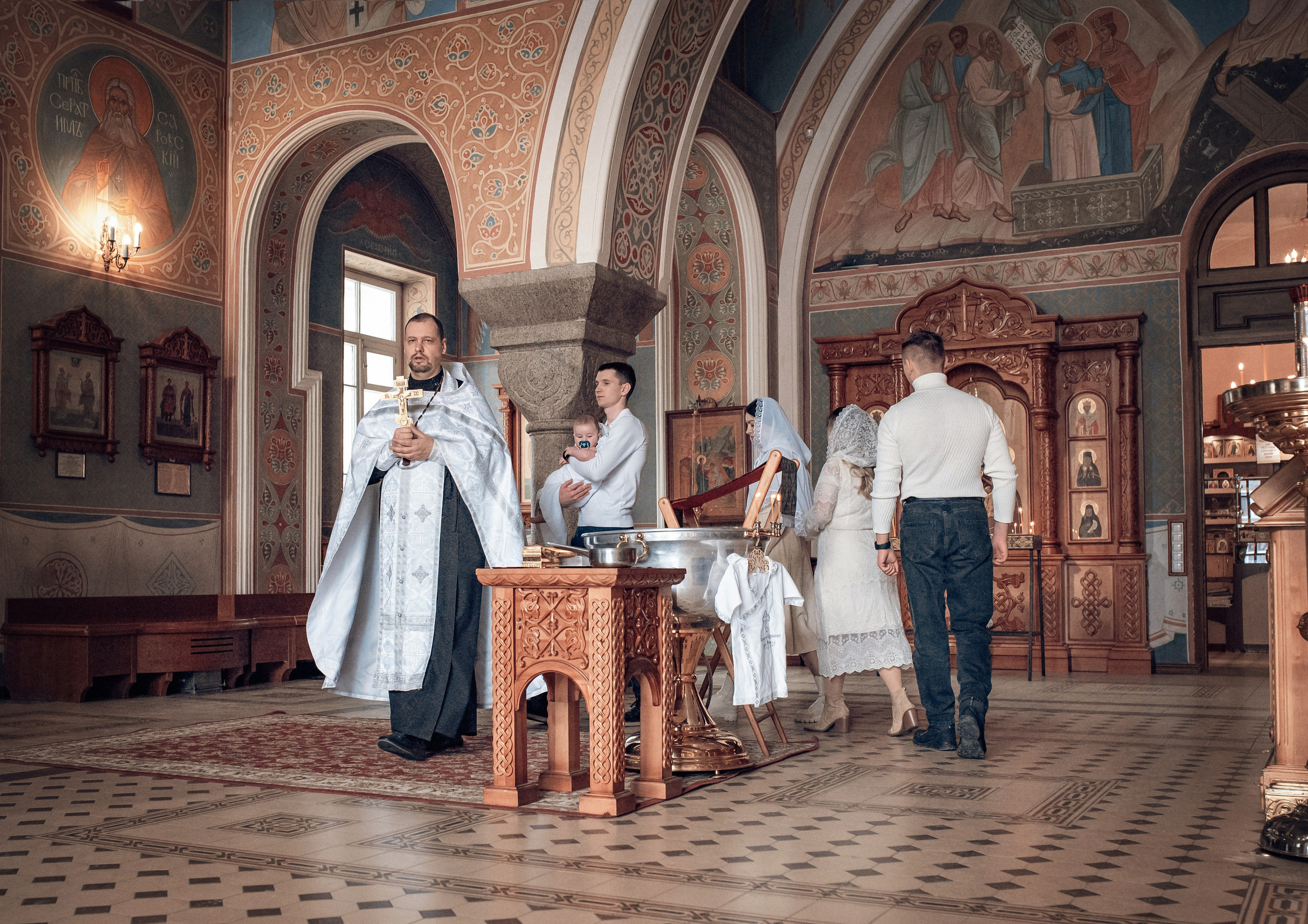 Крещение Ярослава в Храме Иоанна Предтечи. Фотографы крещения/венчания  Красноярск Татьяна и Вячеслав Переваловы