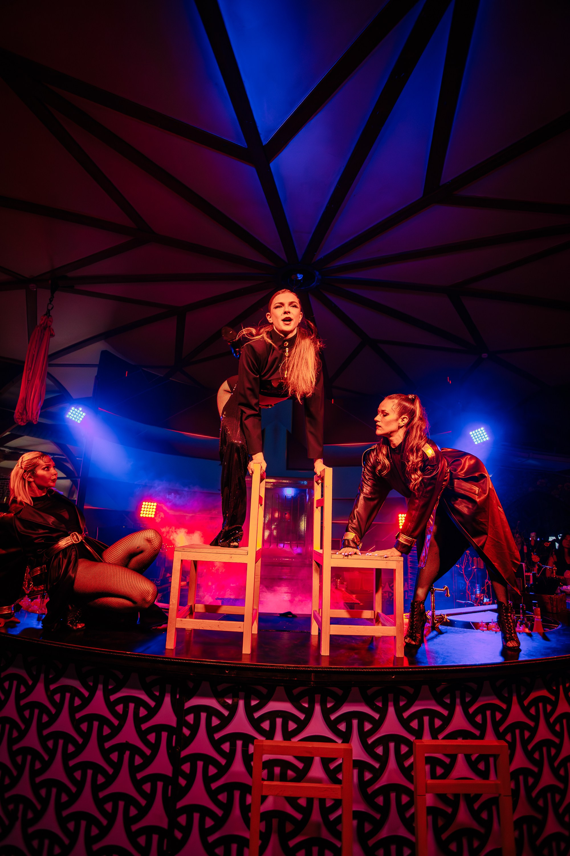 PTIZZA SHOW. Gold & Black in Ptizza Bar_Ялта_6.07.2025. Аминов Руслан | Фотограф