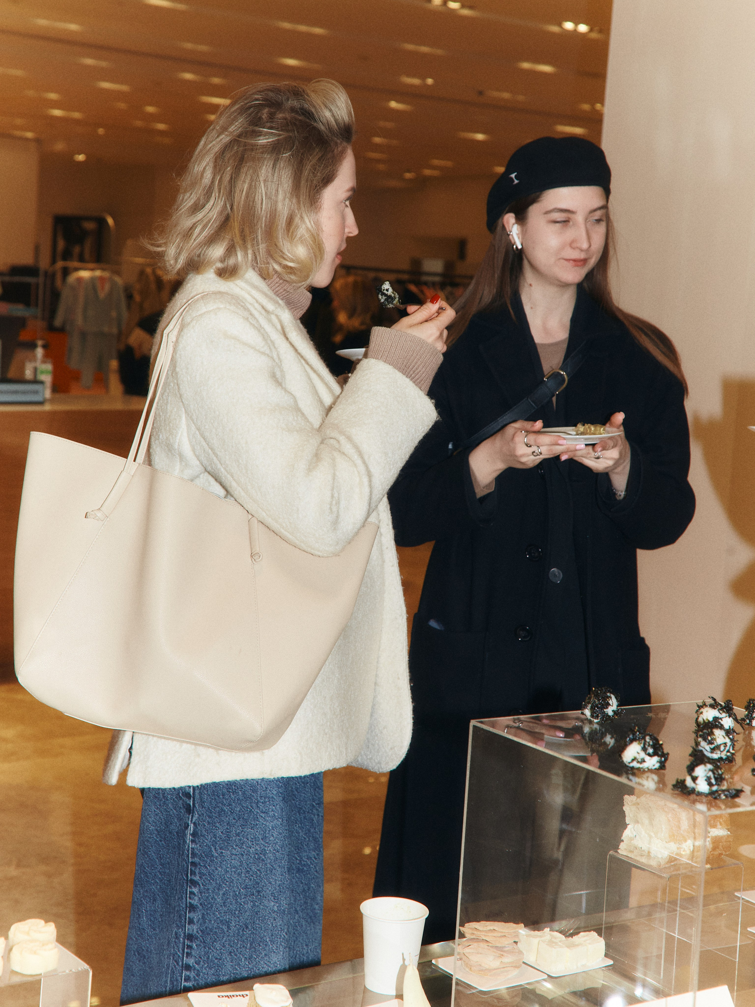 CHAIKA store opening in Tsvetnoy. Photographer Daria Ilkevich