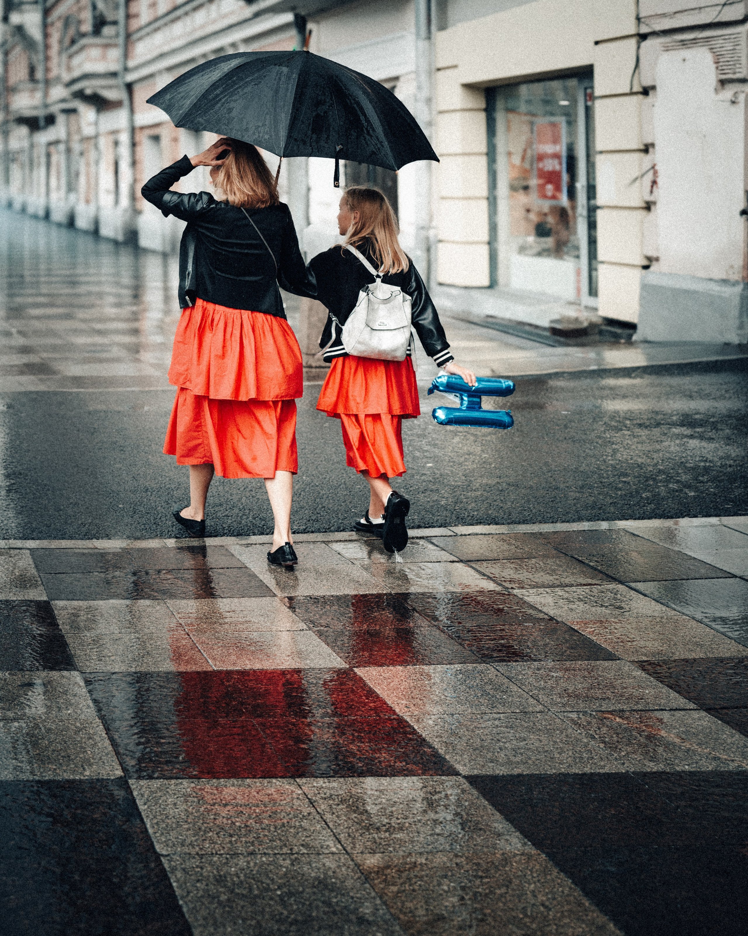 Street. Если ты на Земле — звони