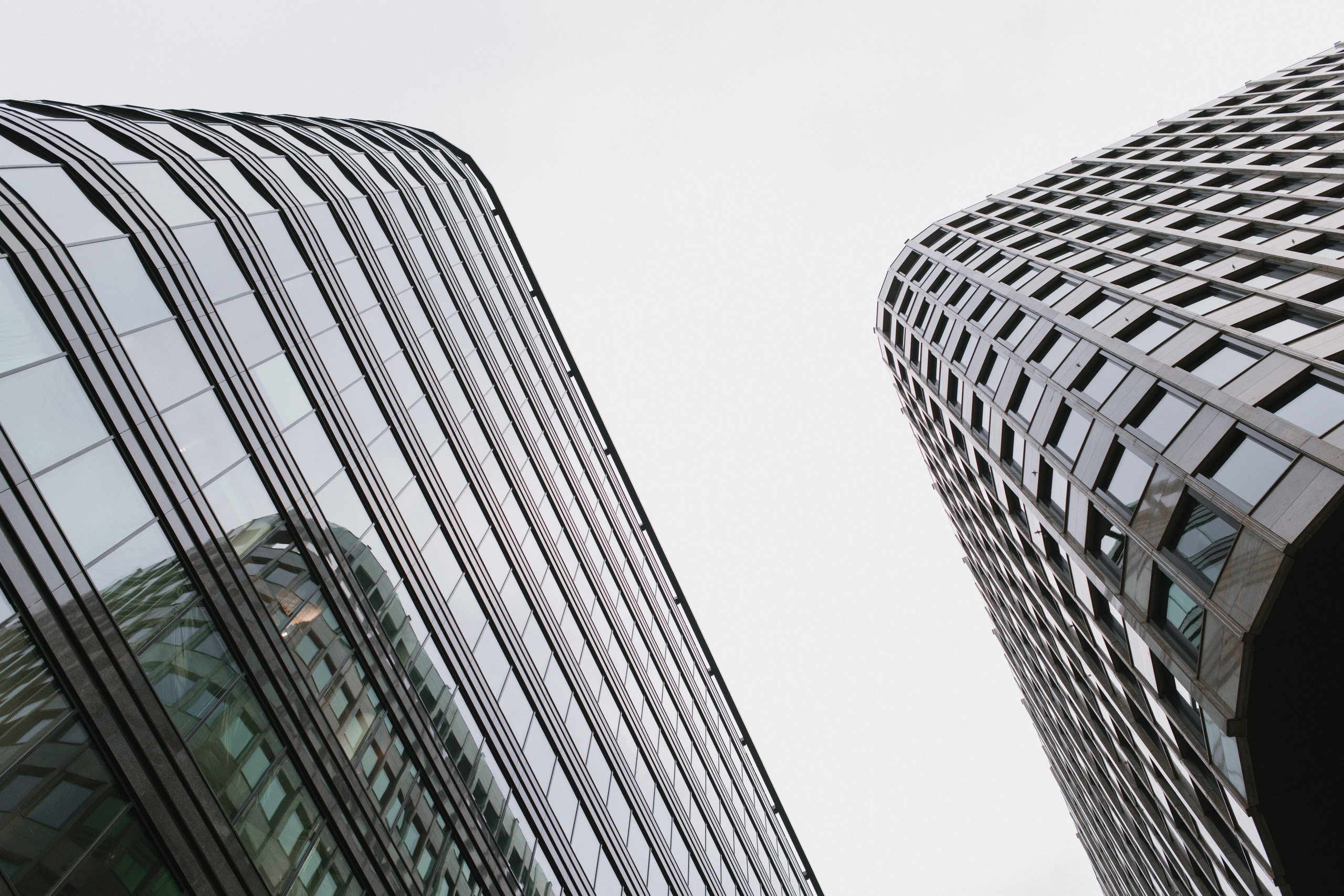 По трамвайным рельсам. Свадебный и семейный фотограф в Санкт-Петербурге и Москве