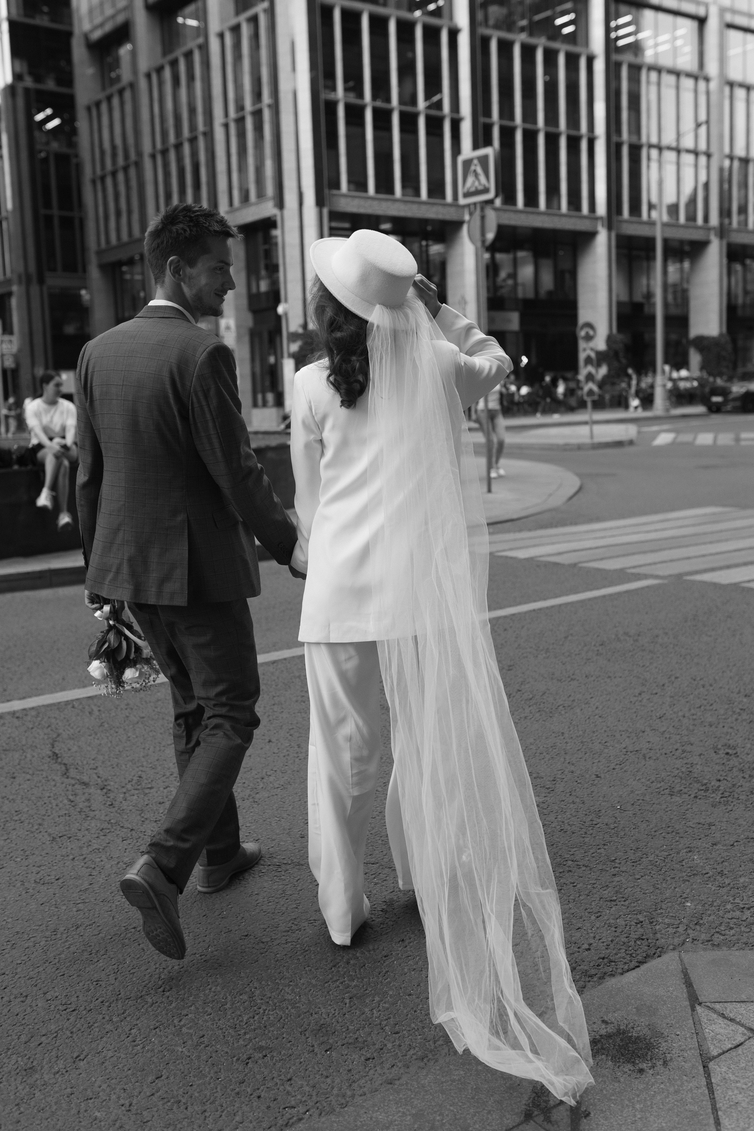 По трамвайным рельсам. Свадебный и семейный фотограф в Санкт-Петербурге и Москве