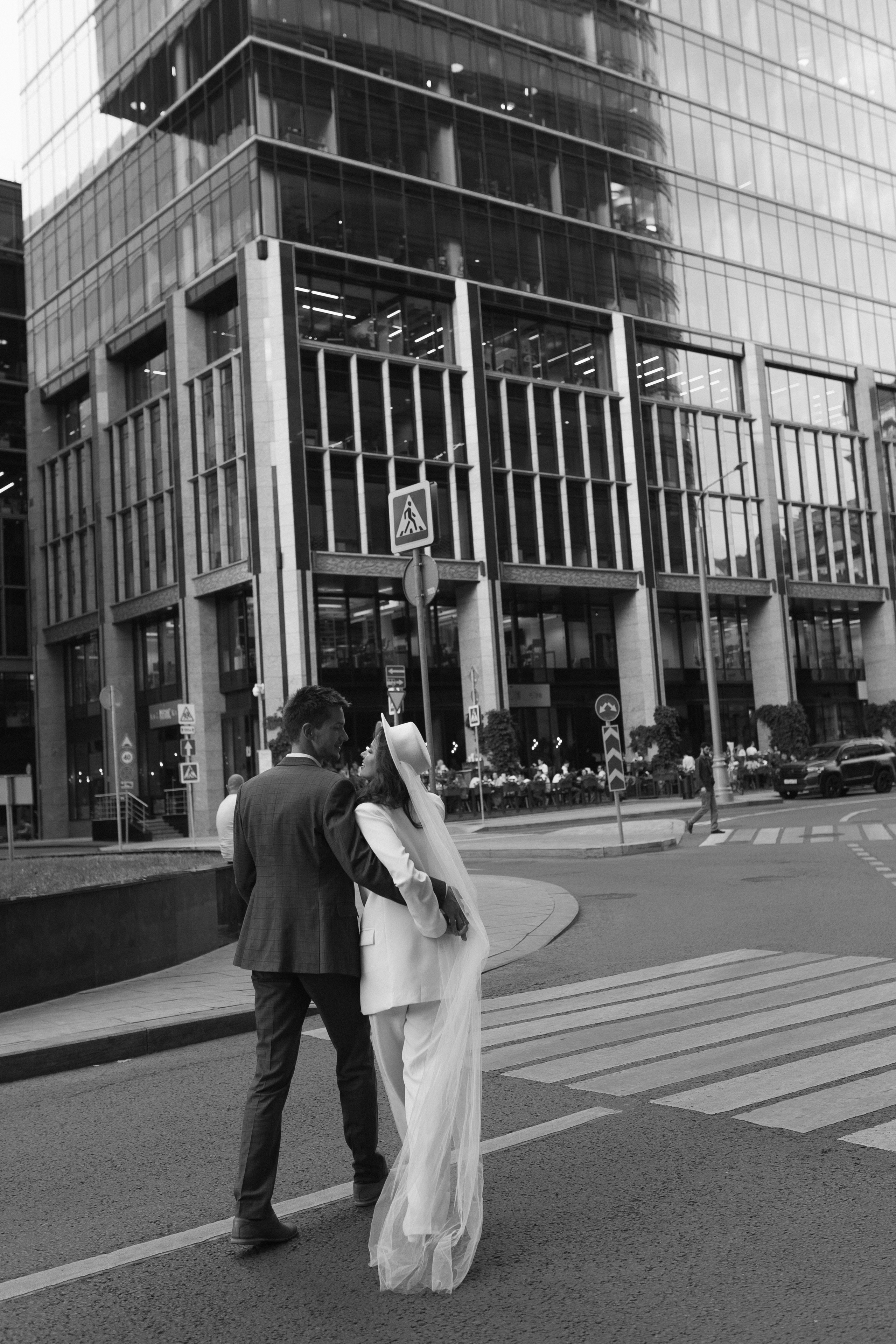 По трамвайным рельсам. Свадебный и семейный фотограф в Санкт-Петербурге и Москве