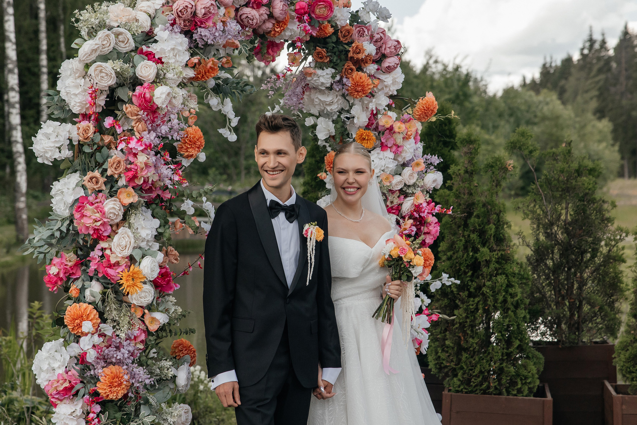 Выездная церемония на свадебной площадке house for wedding Дом у озера