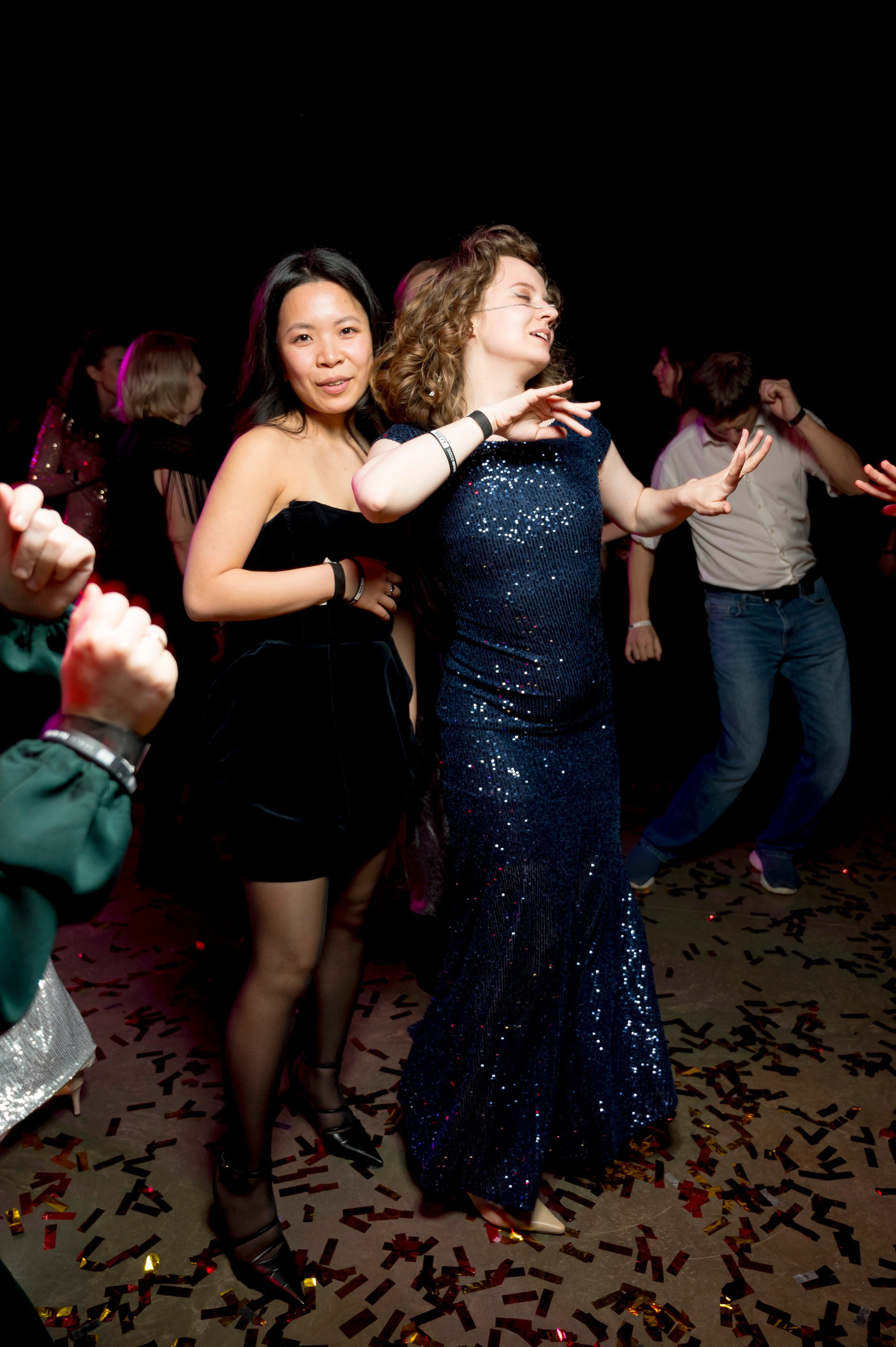 Новогодний корпоратив «Пятерочка». Репортажный фотограф и видеограф Слава Думчев. Тимбилдинги, отчетники, корпоративы