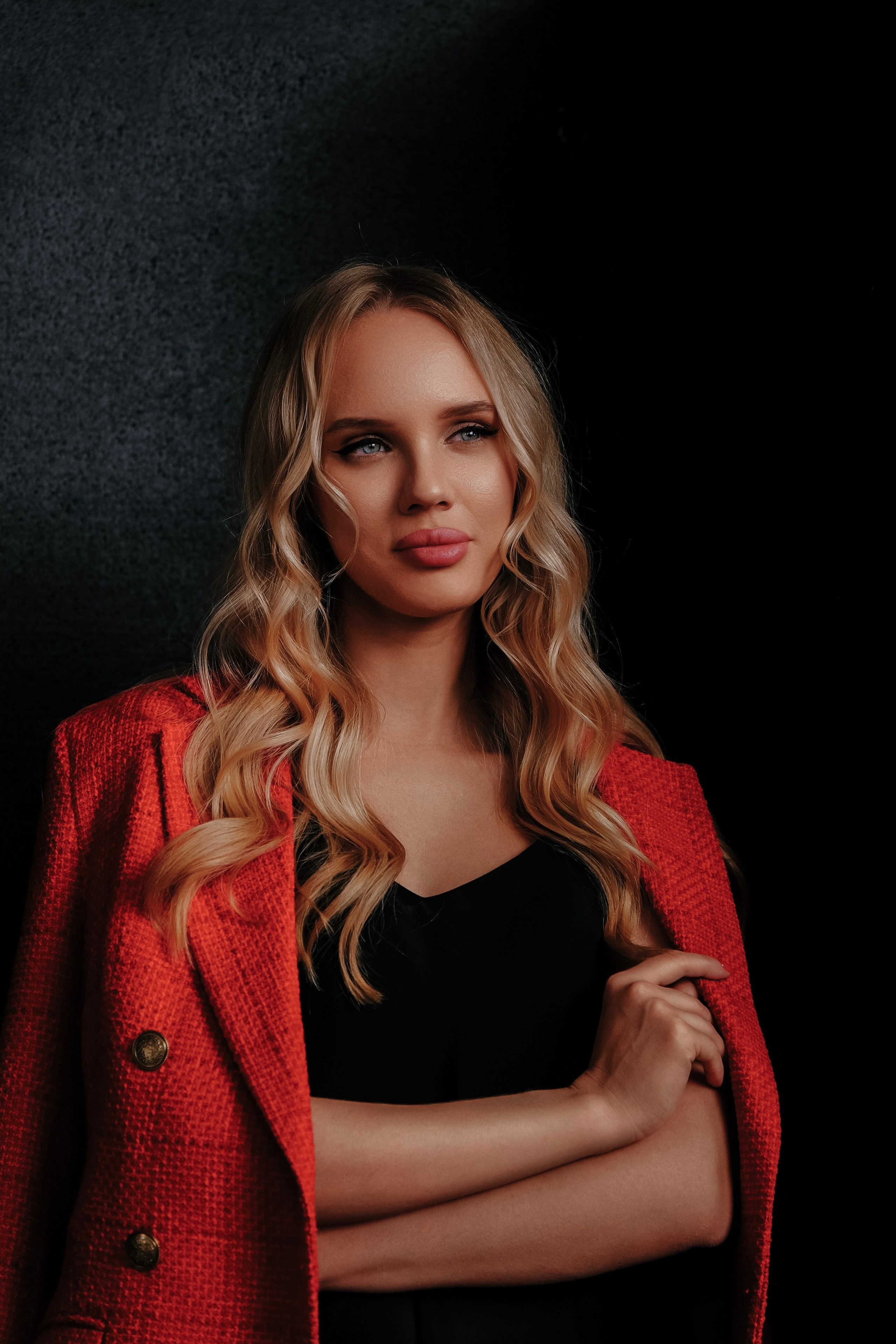 Тоня. Привет! Меня зовут Дарья и я фотограф/видеограф из Ульяновска