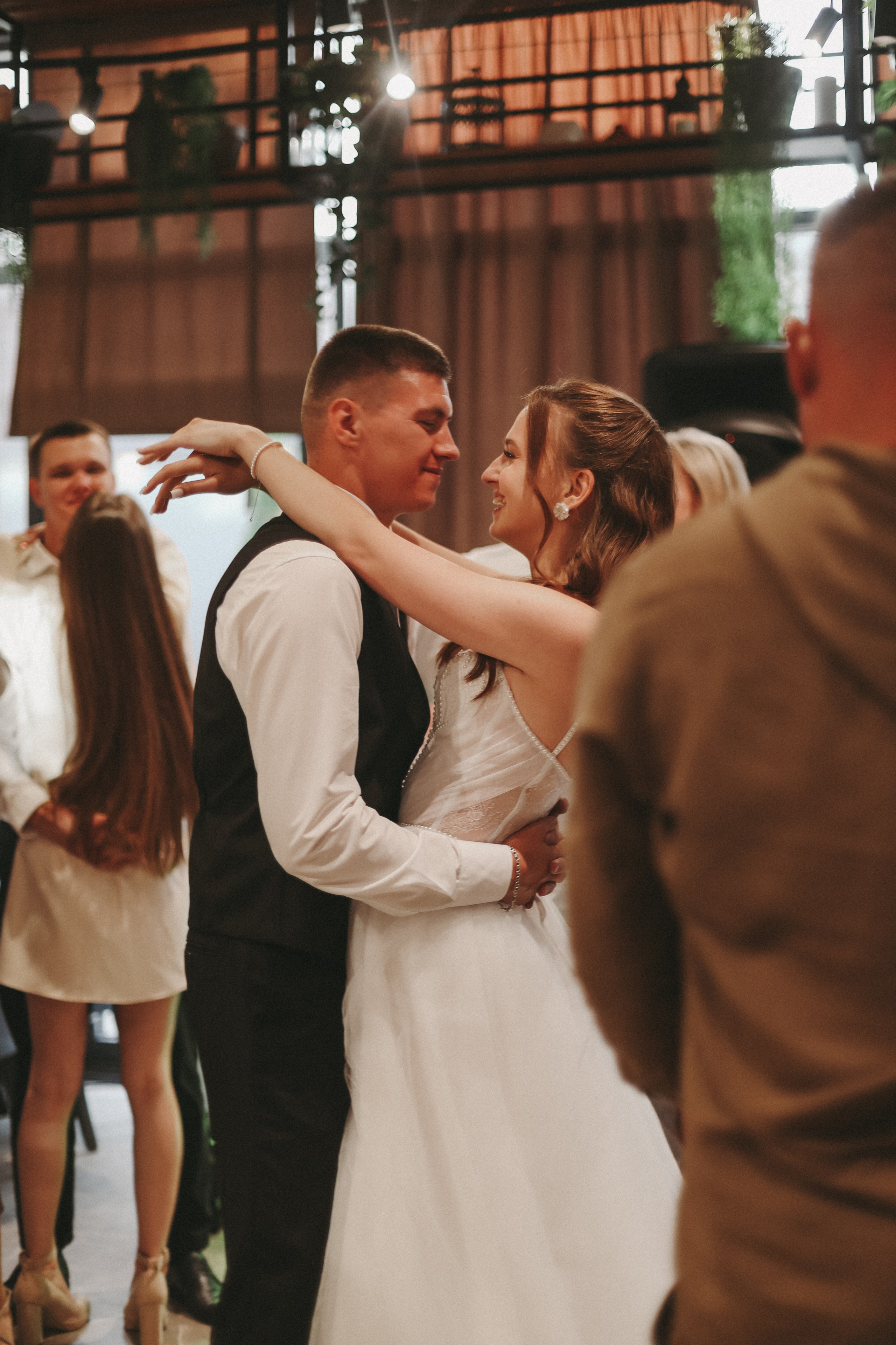 «А покажите съемку банкета)». Главная