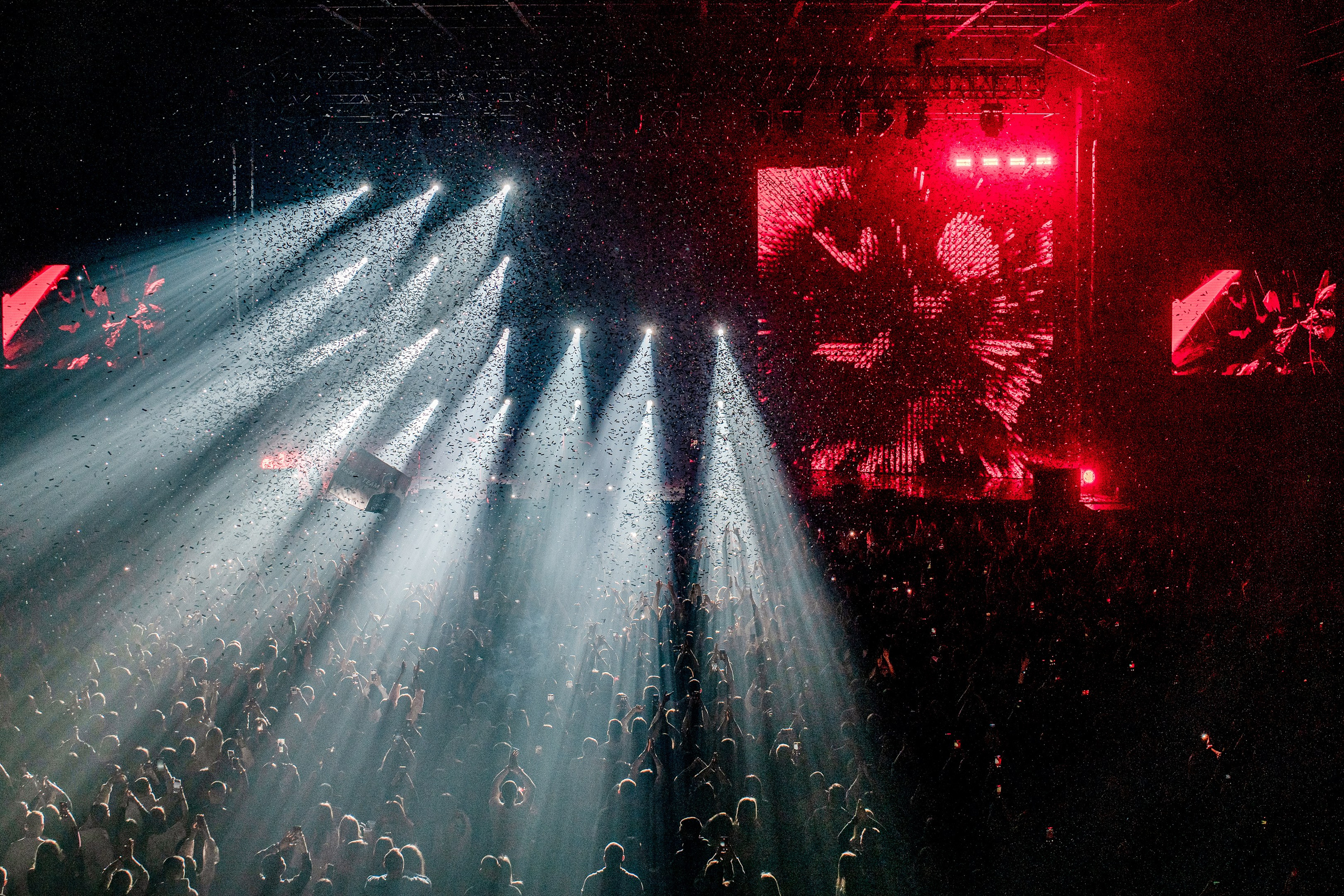 RAMIL / МОСКВА / 2025. OOPS