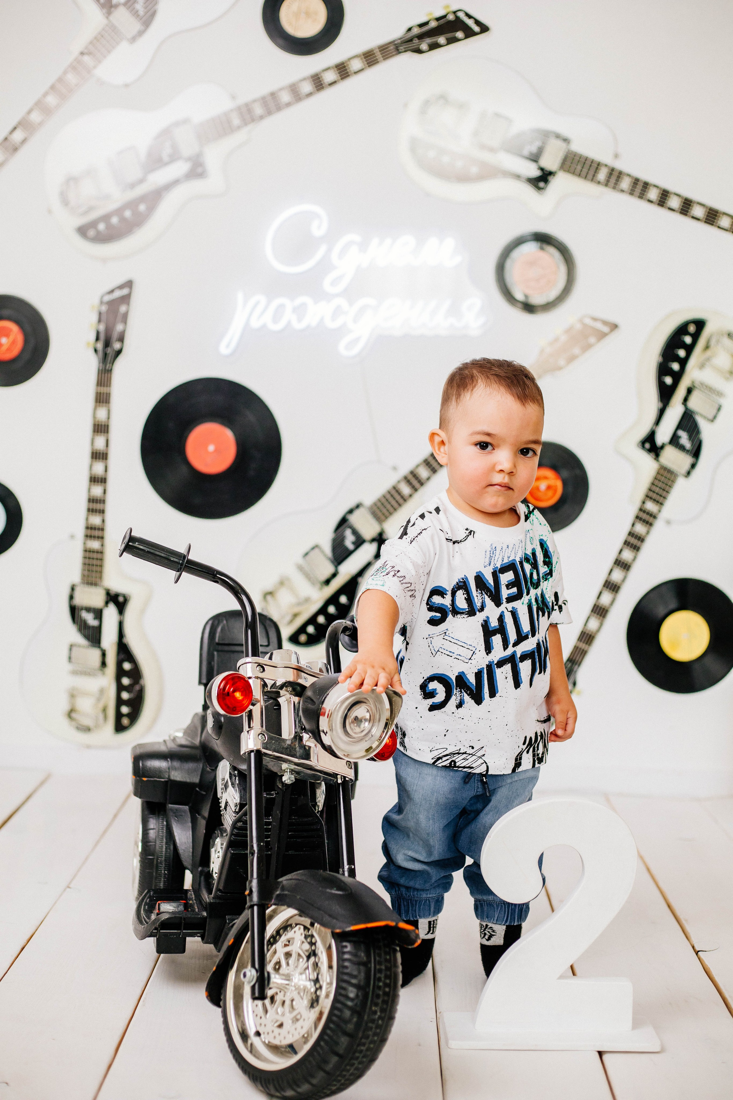 Лев с семьей. Рыжова Тамара