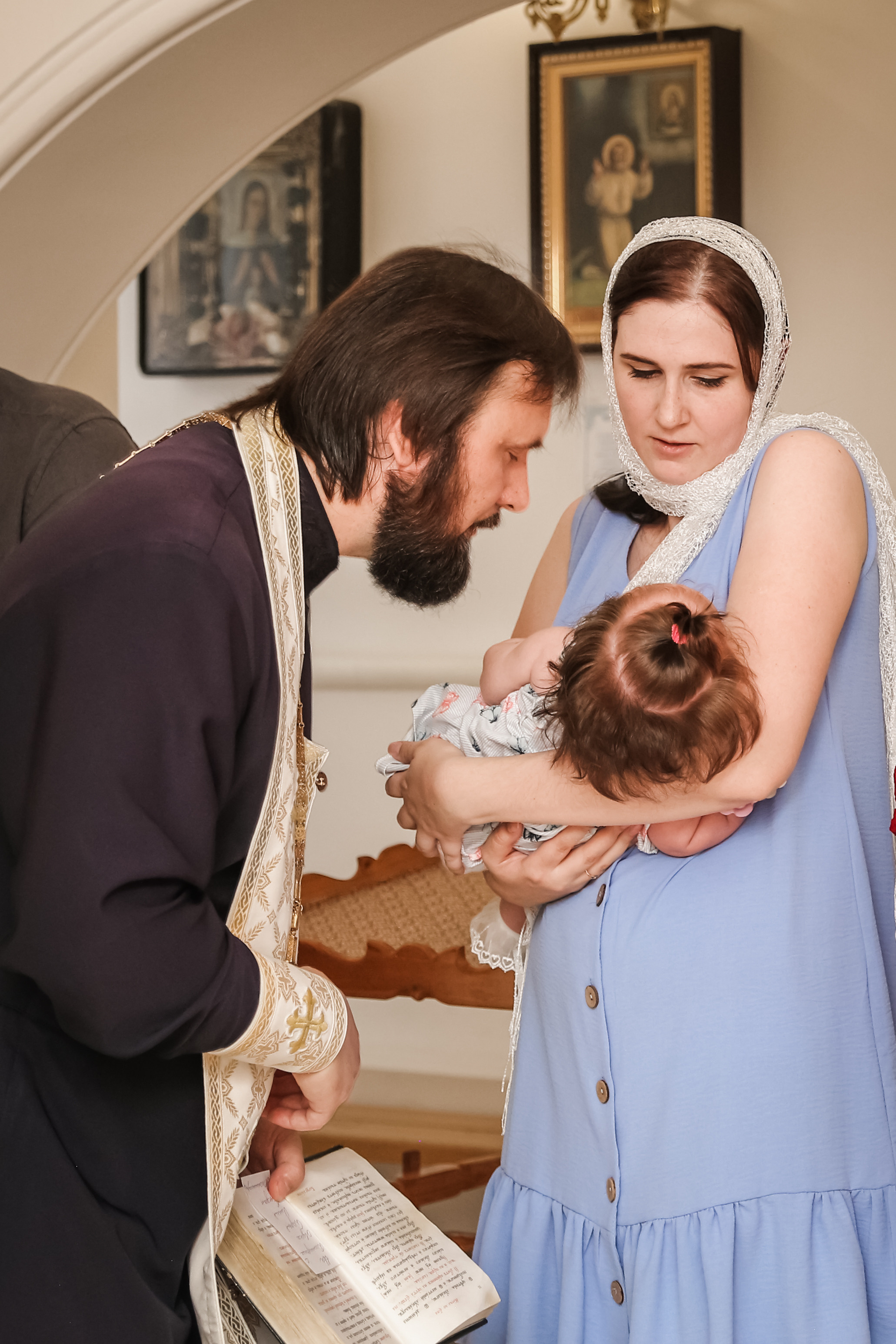Таинство крещения Апполинарии. Свадебный фотограф Краснодар Марина Зверева