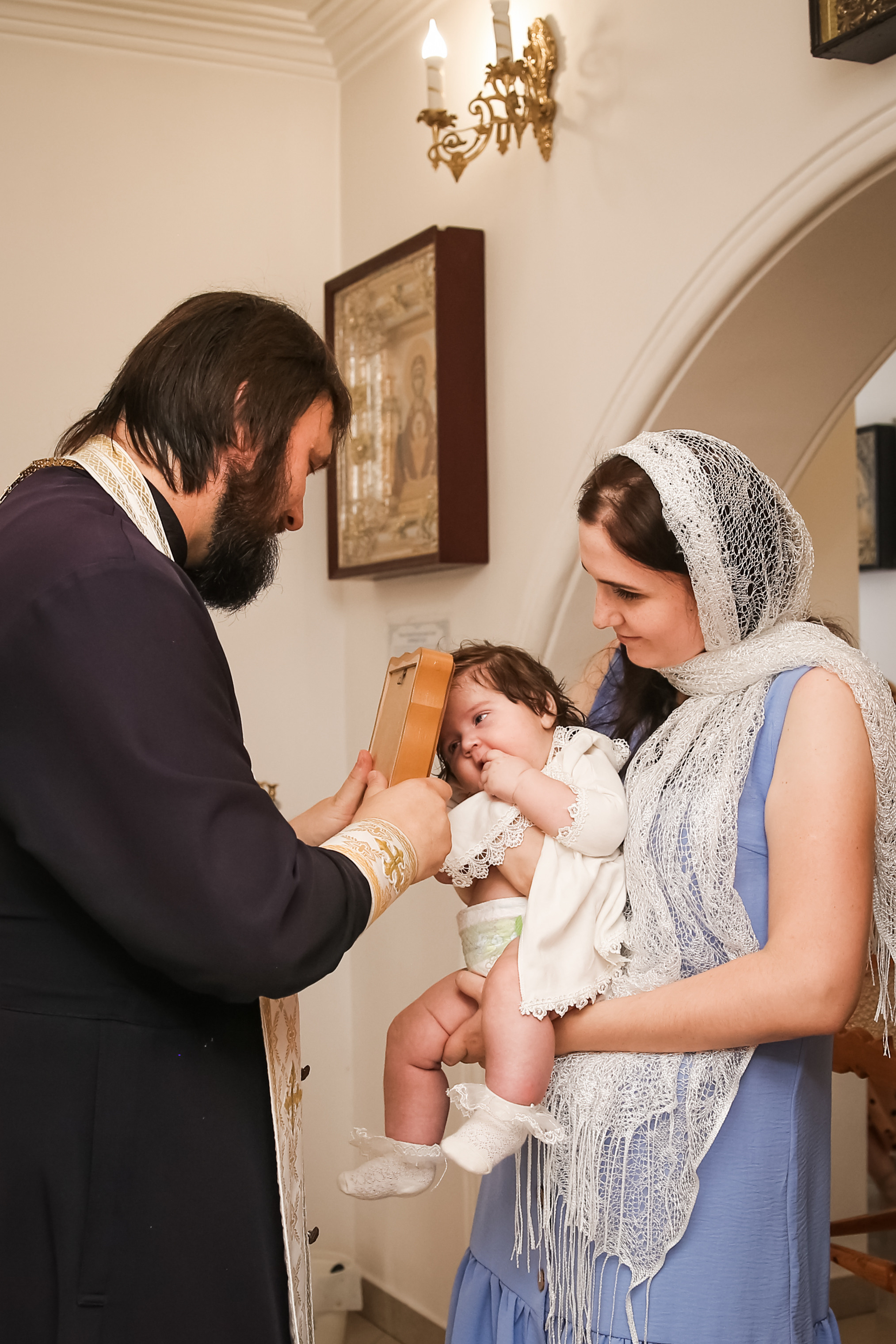Таинство крещения Апполинарии. Свадебный фотограф Краснодар Марина Зверева