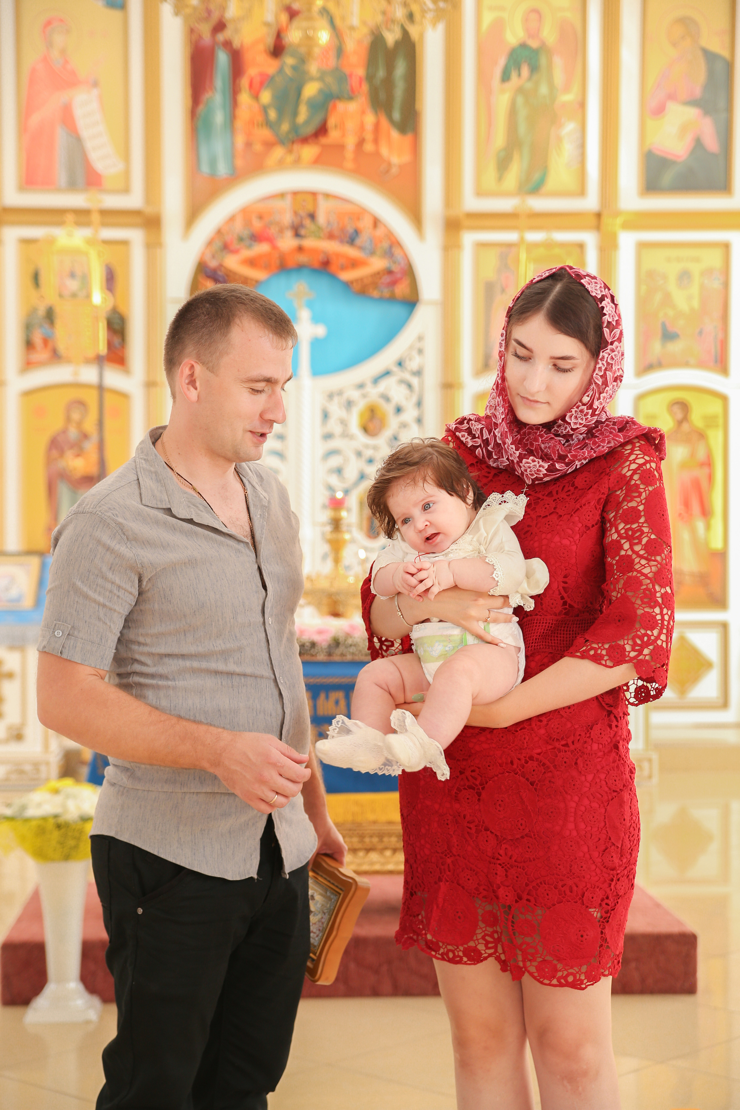 Таинство крещения Апполинарии. Свадебный фотограф Краснодар Марина Зверева