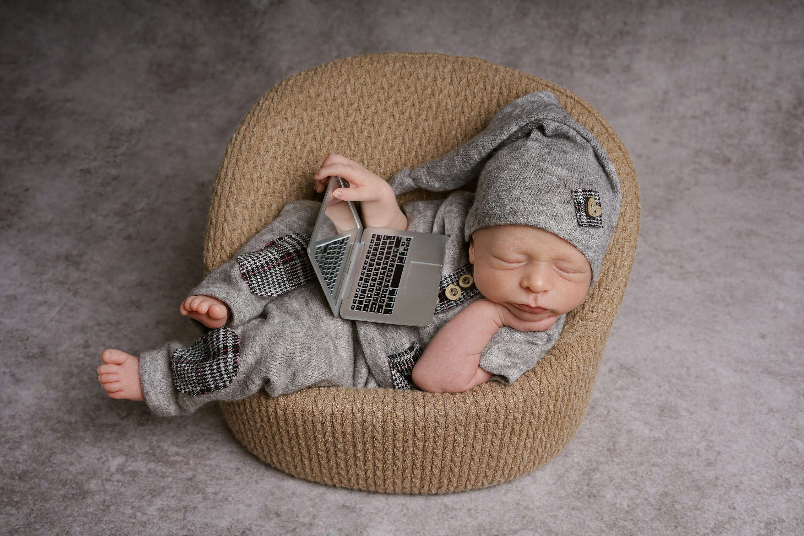 Новорожденные. Фотограф новорожденных Тюмень