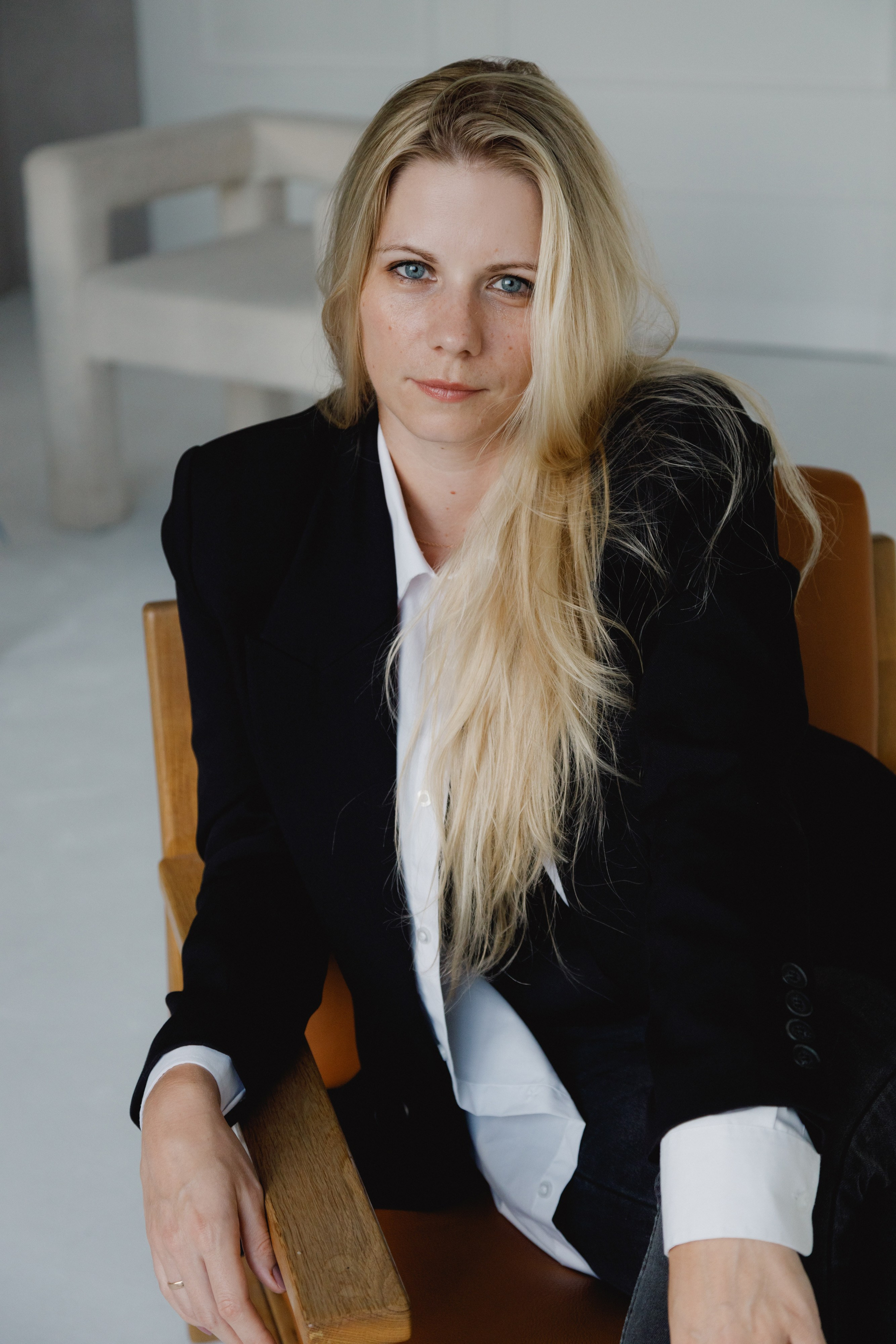 Деловой взгляд, искренняя улыбка. Фотограф в Москве — Ольга Федотова