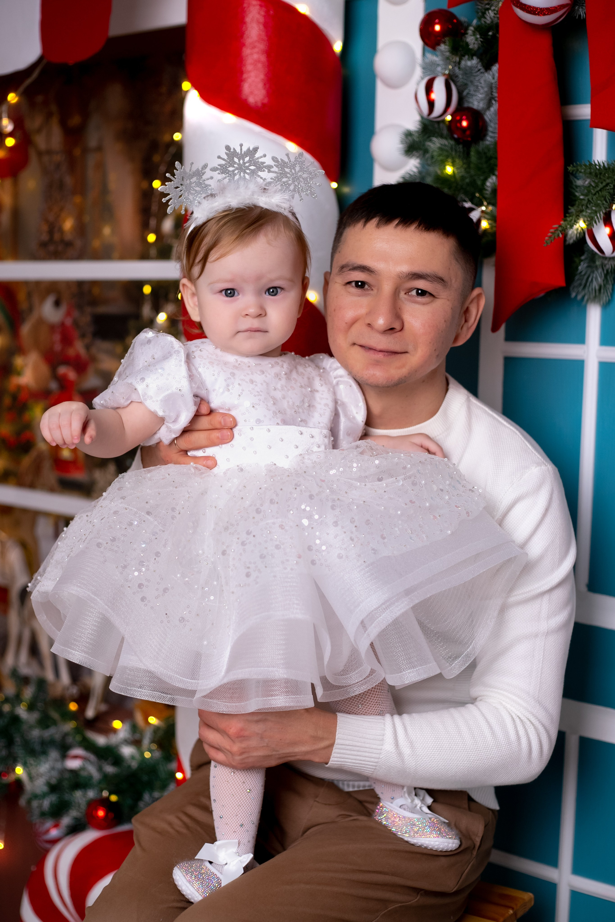 Семейная съемка. Новогодняя. Праздничная фотосессия. Фотограф Кравченко Юлия. Энгельс