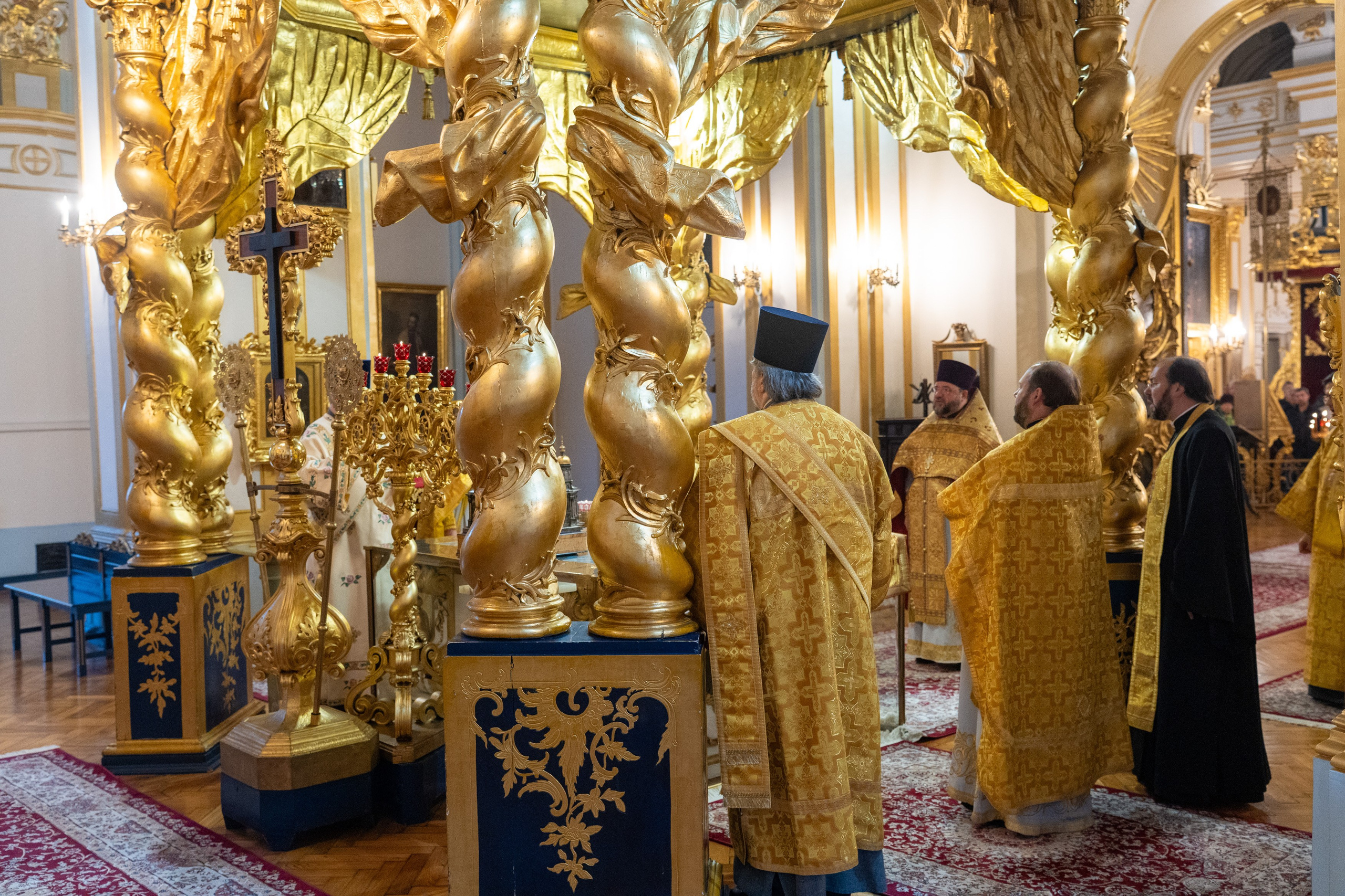 Неделя 20-я по Пятидесятнице. Память святых отцов VII Вселенского Собора. Иверской иконы Божией Матери. НИКОЛО-БОГОЯВЛЕНСКИЙ МОРСКОЙ СОБОР