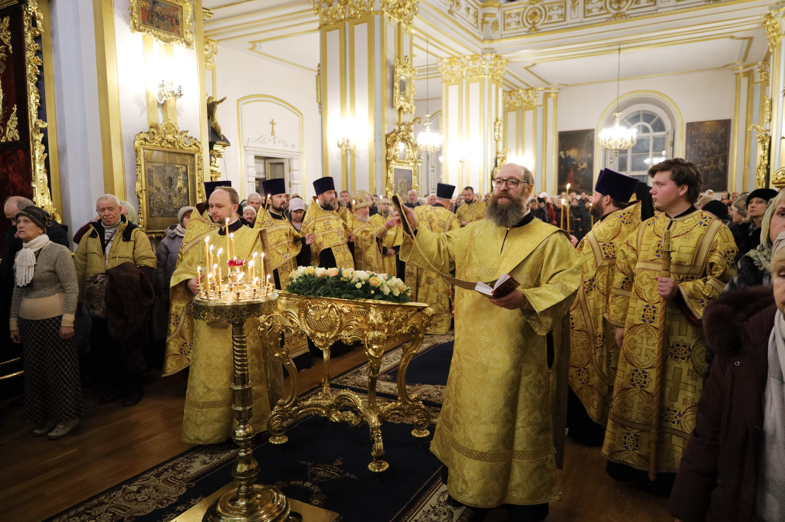 СЛУЖЕНИЕ В КАНУН ДНЯ ПАМЯТИ СВЯТИТЕЛЯ НИКОЛАЯ ЧУДОТВОРЦА. НИКОЛО-БОГОЯВЛЕНСКИЙ МОРСКОЙ СОБОР