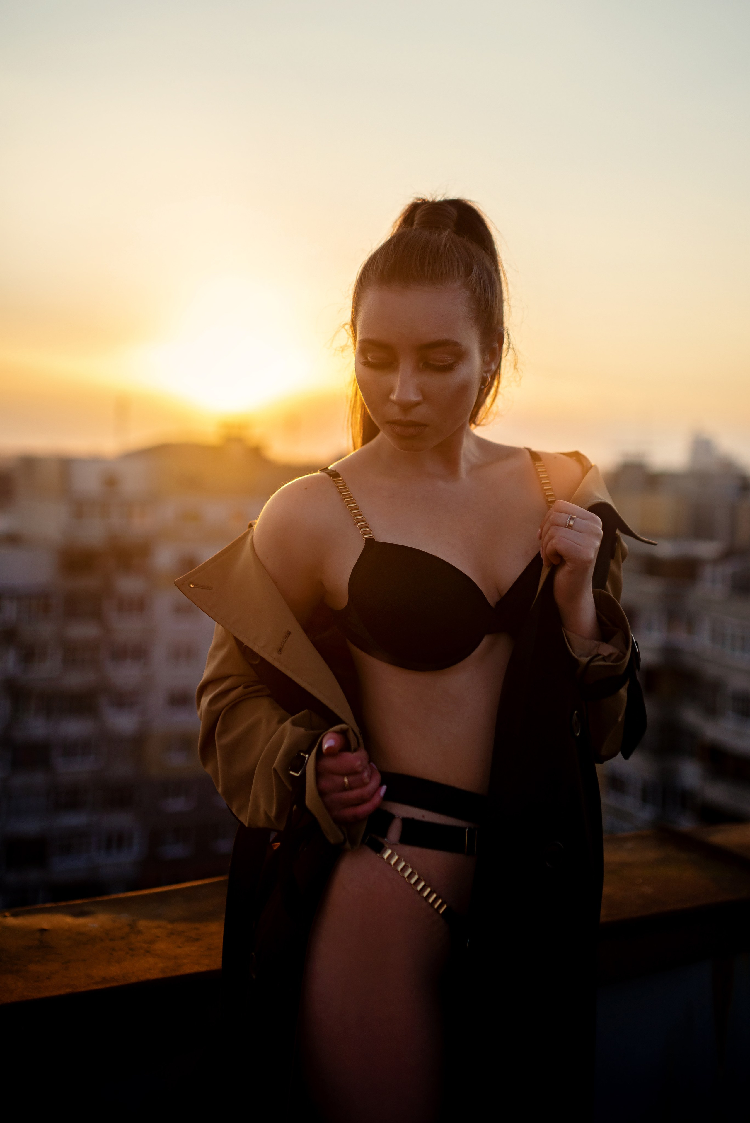 Фотосессия на закате на крыше дома. Фотограф в Витебске Сергей Томашев