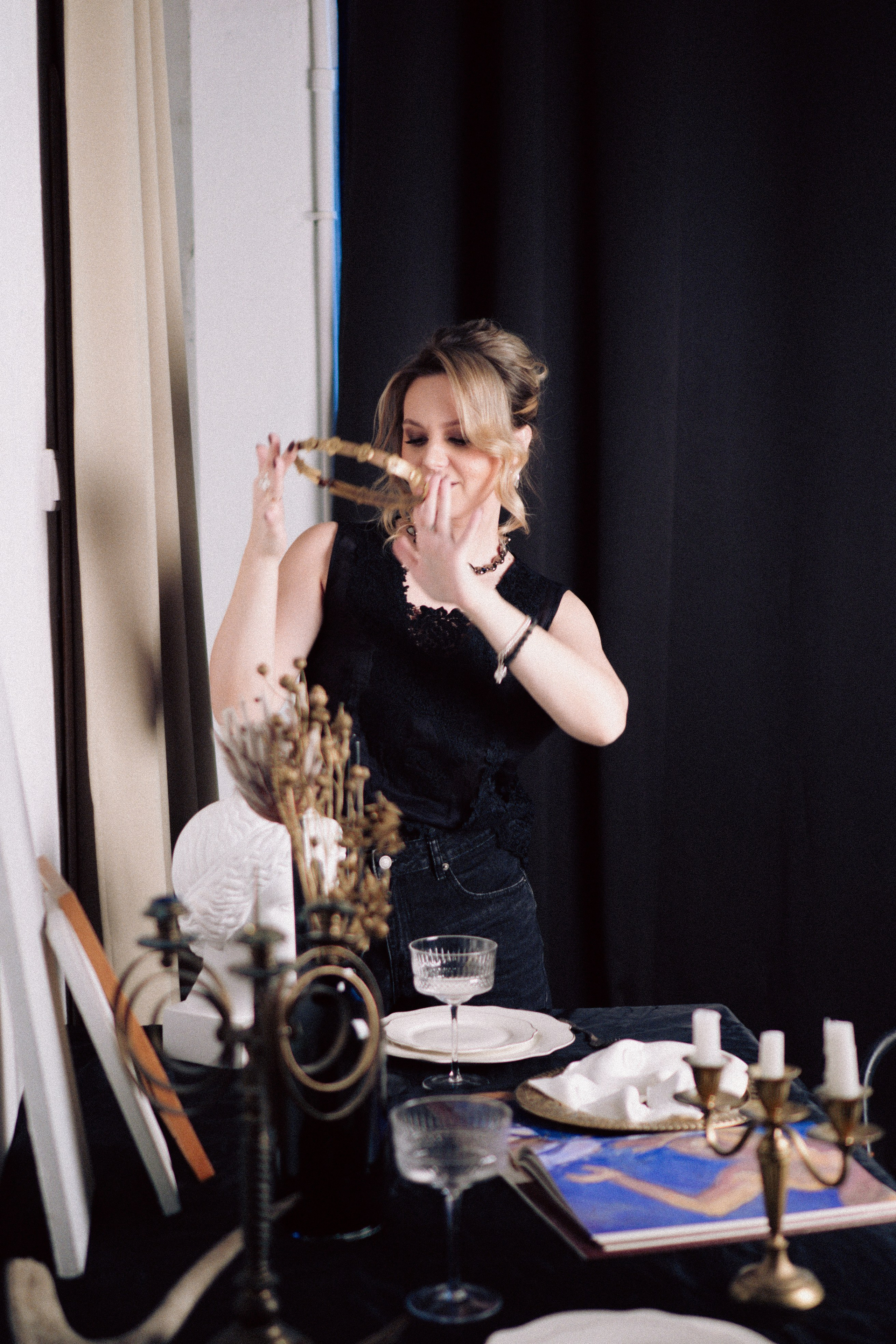 НОВОГОДНЯЯ ФОТОСЕСИИЯ В СТУДИИ ДЛЯ ДЕВУШКИ И ПРОГУЛКА ПО ЧЕРНЫШЕВСКОЙ. Профессиональный фотограф, Санкт-Петербург — Виктория Богомолова