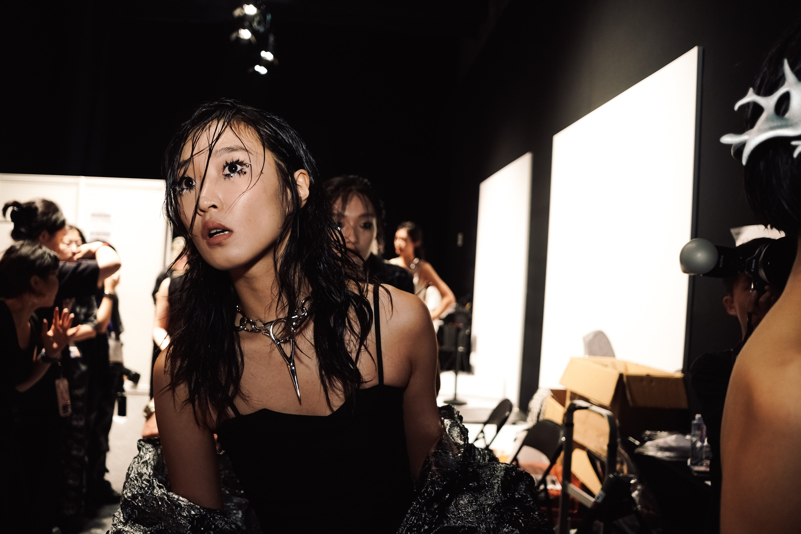 Бэкстейдж Croyez на Shanghai Fashion Week | Закулисье недели моды в Шанхае