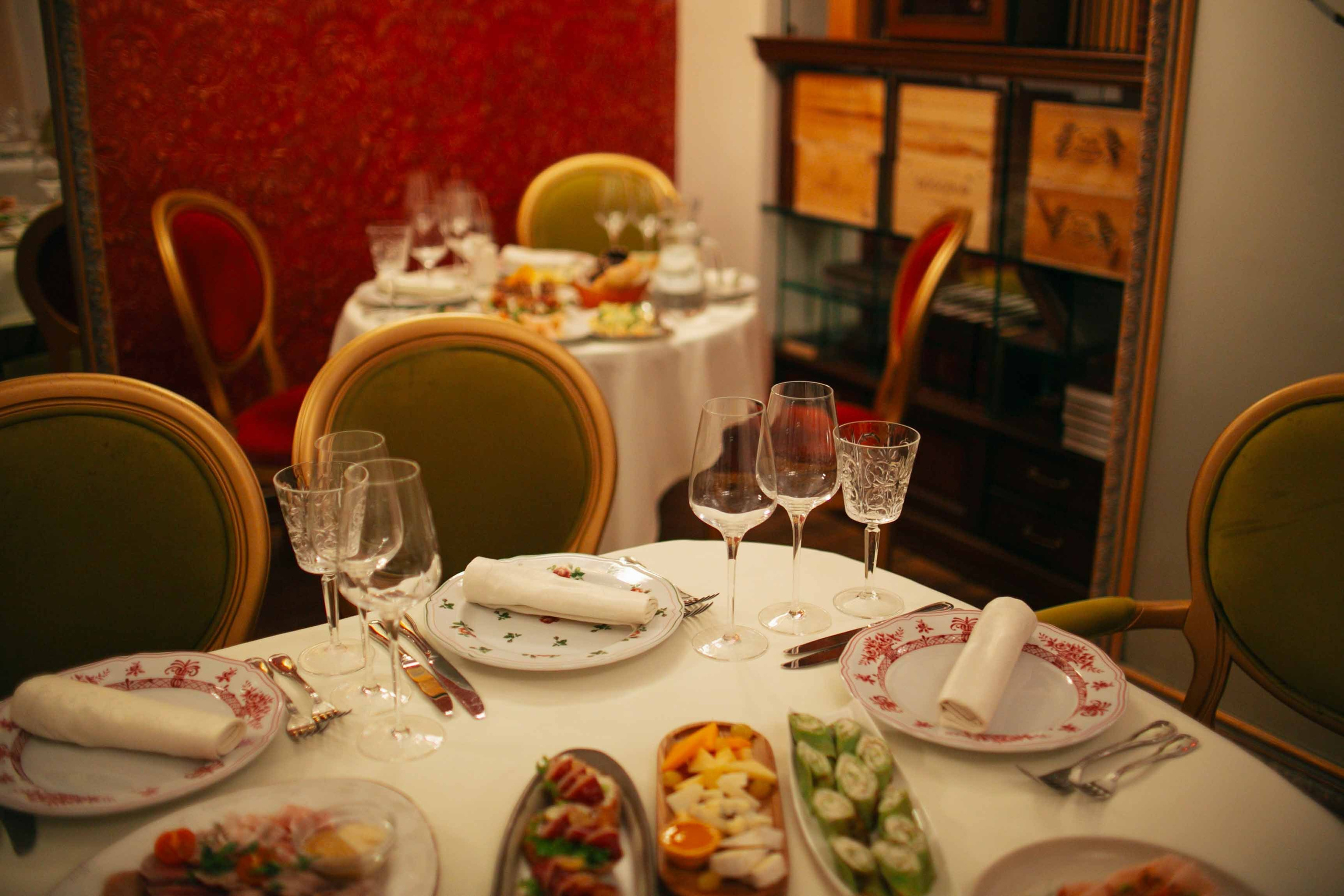 Вечер в «Дежавю». Ваш репортажный фотограф Артемий Антонов