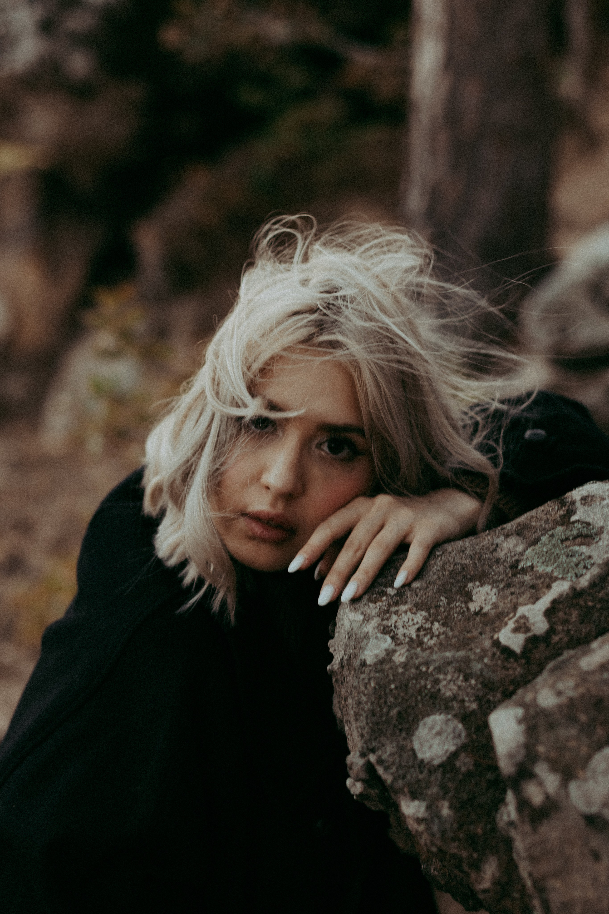 Свадебная фотосессия под ключ. Трогательные фото молодоженов, гостей, декора. Естественная съемка на природе, в зале, в городе. Услуги фотографа для уютных, стильных и эмоциональных свадеб.