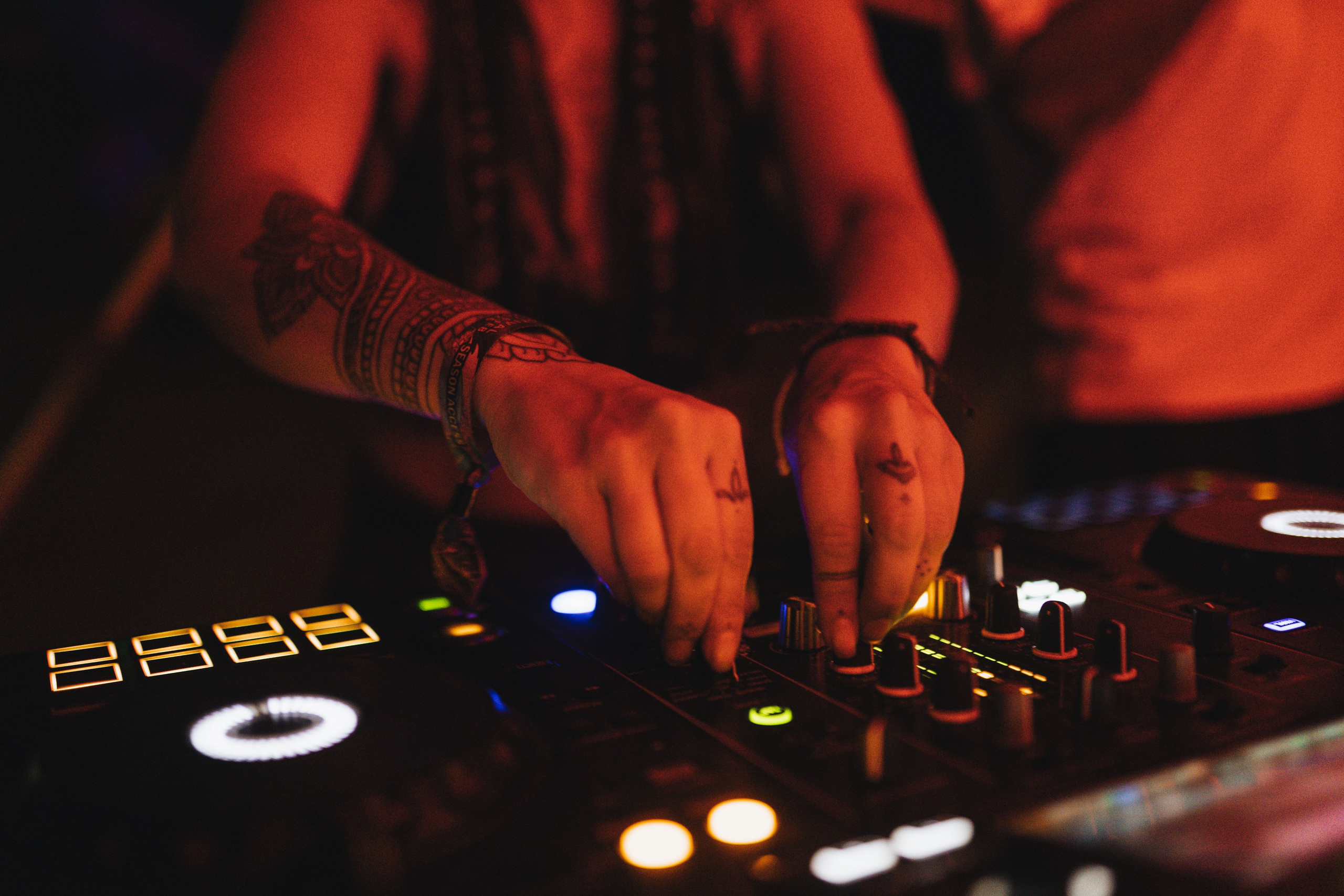 MIR Party 10.02.2026. Твой фотограф — Полосатый кот