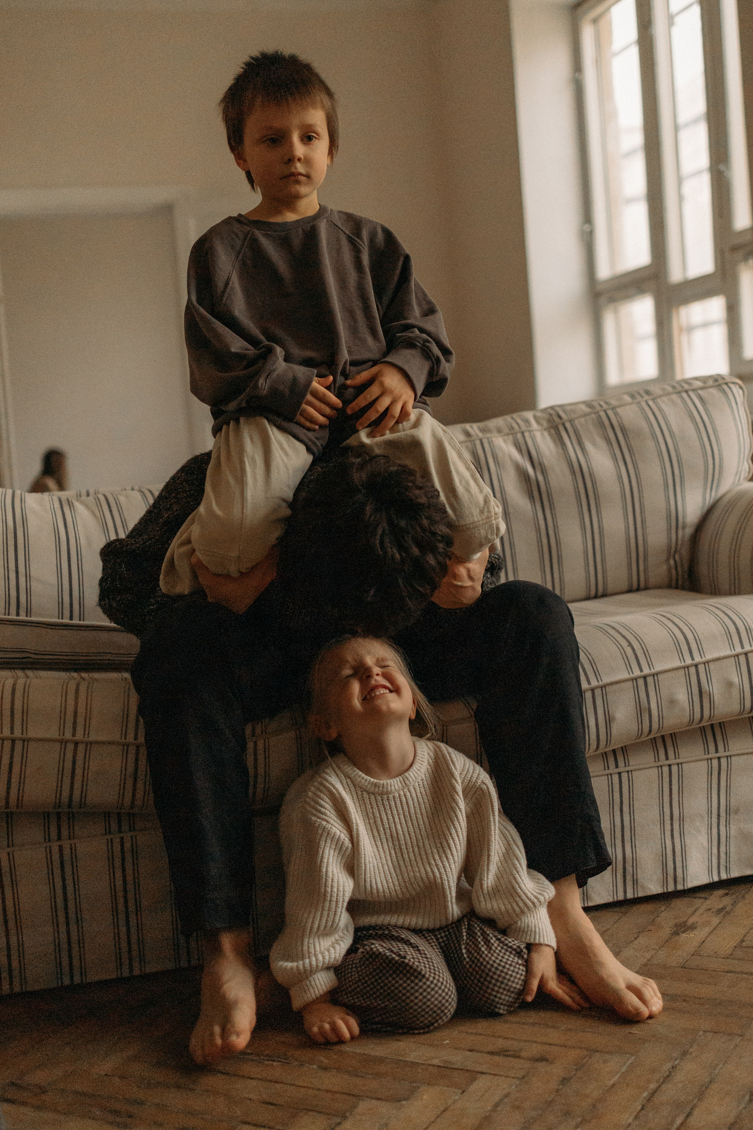 Семейные фотографии в студии. Семейный и детский фотограф Москва