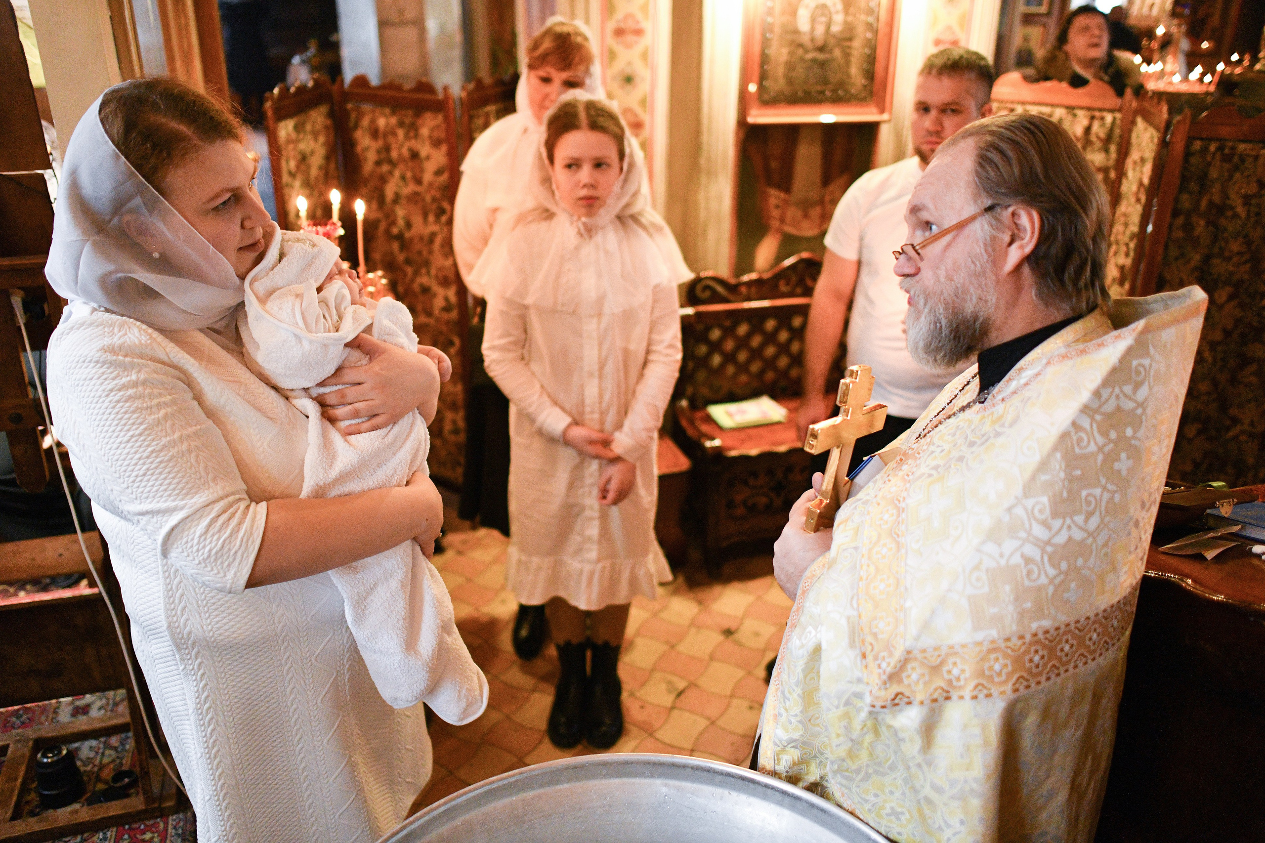 Крещение Анны. Храм Зосимы и Савватия. Гольяново. Свадебный и портретный фотограф в Москве Галина Борисова