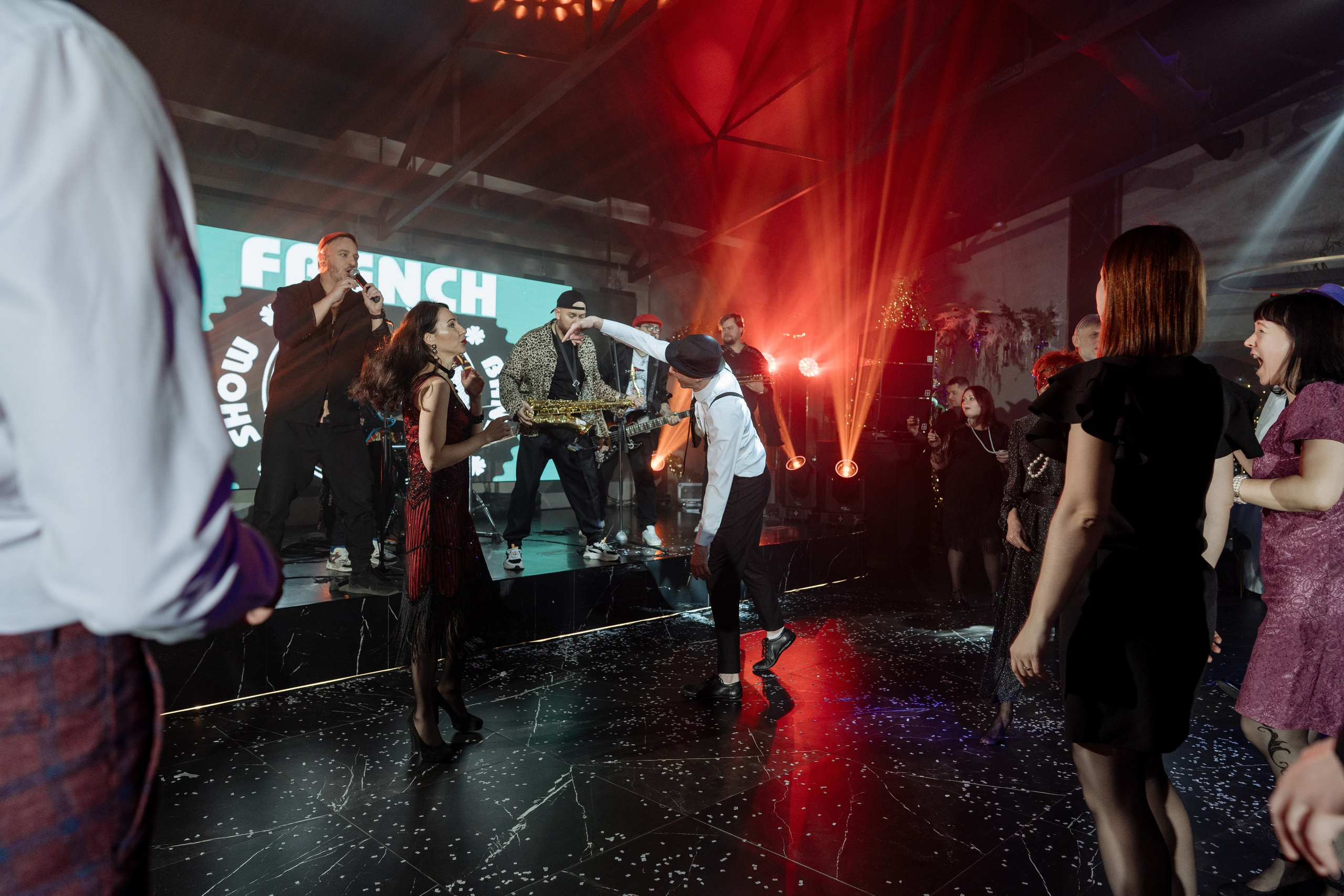 Альбион Тур