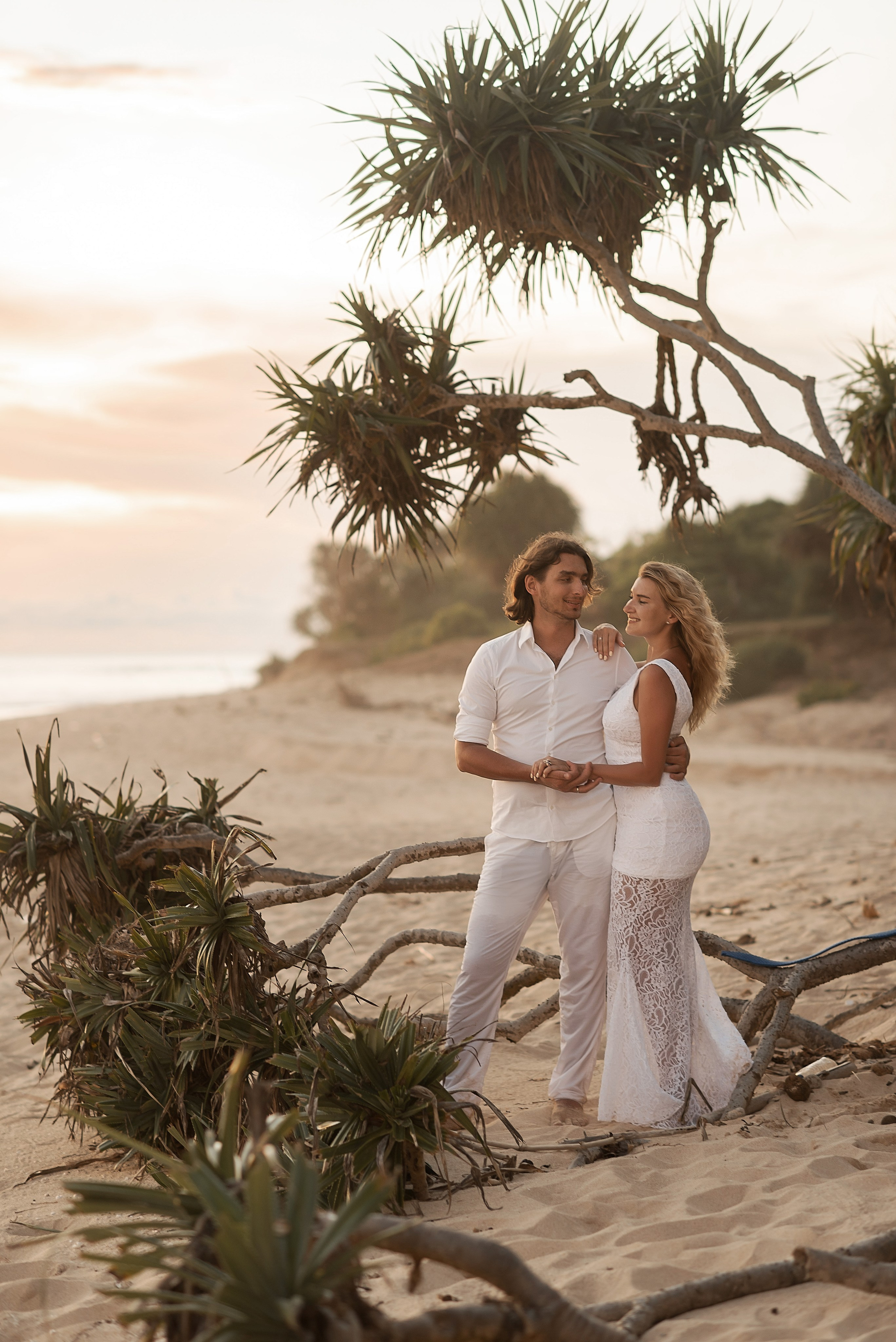 Love on the Sand. Wedding and Destination photographer Rustam Kalimullin