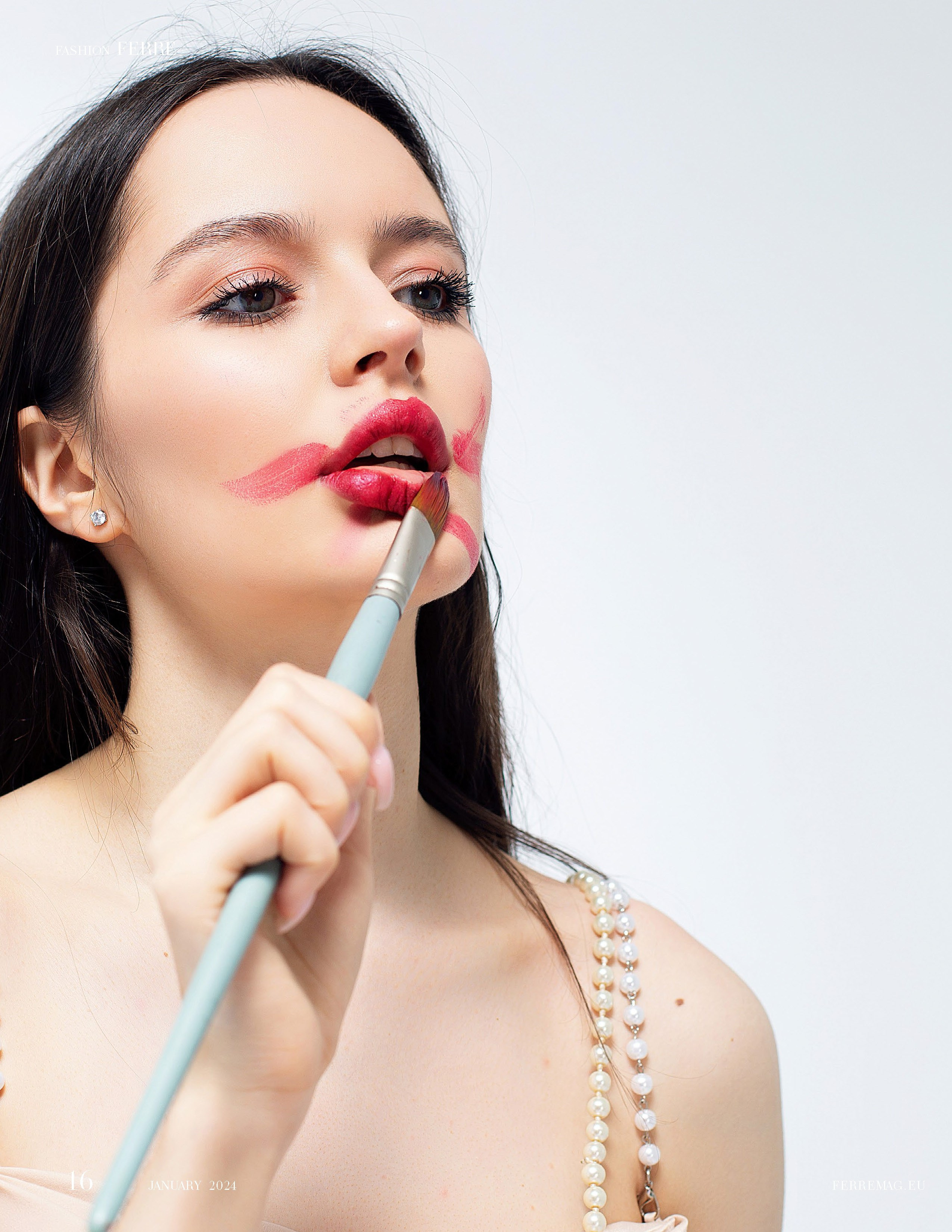 Обложка журнала с Гулей. Фотограф в Москве Марина Чарная