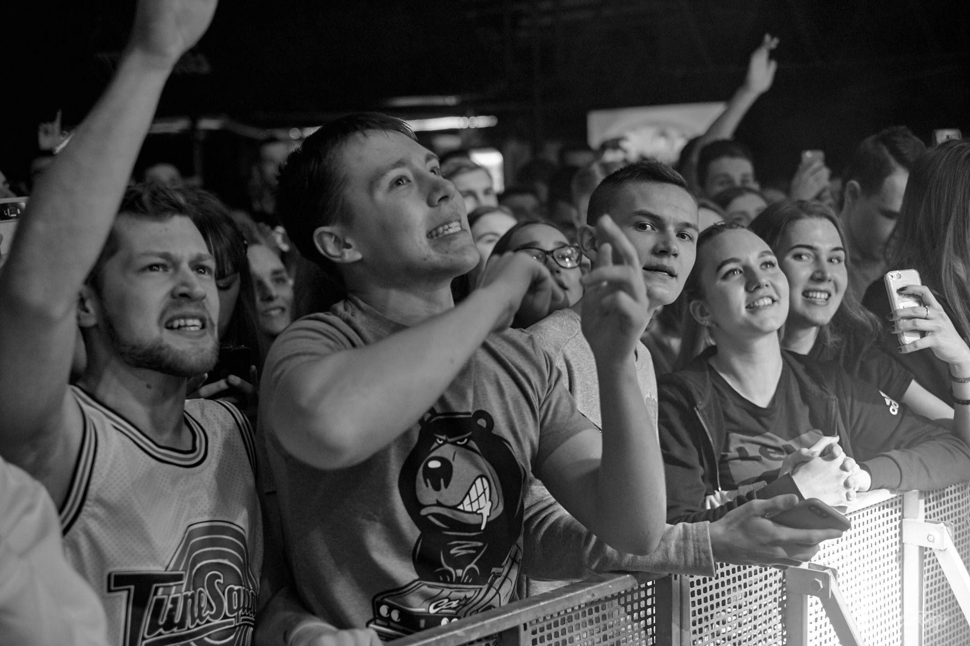 L'One, фото с концерта. Фотограф в Екатеринбурге Юра Сахар. Профессиональный фотограф в Екатеринбурге Юра Сахар