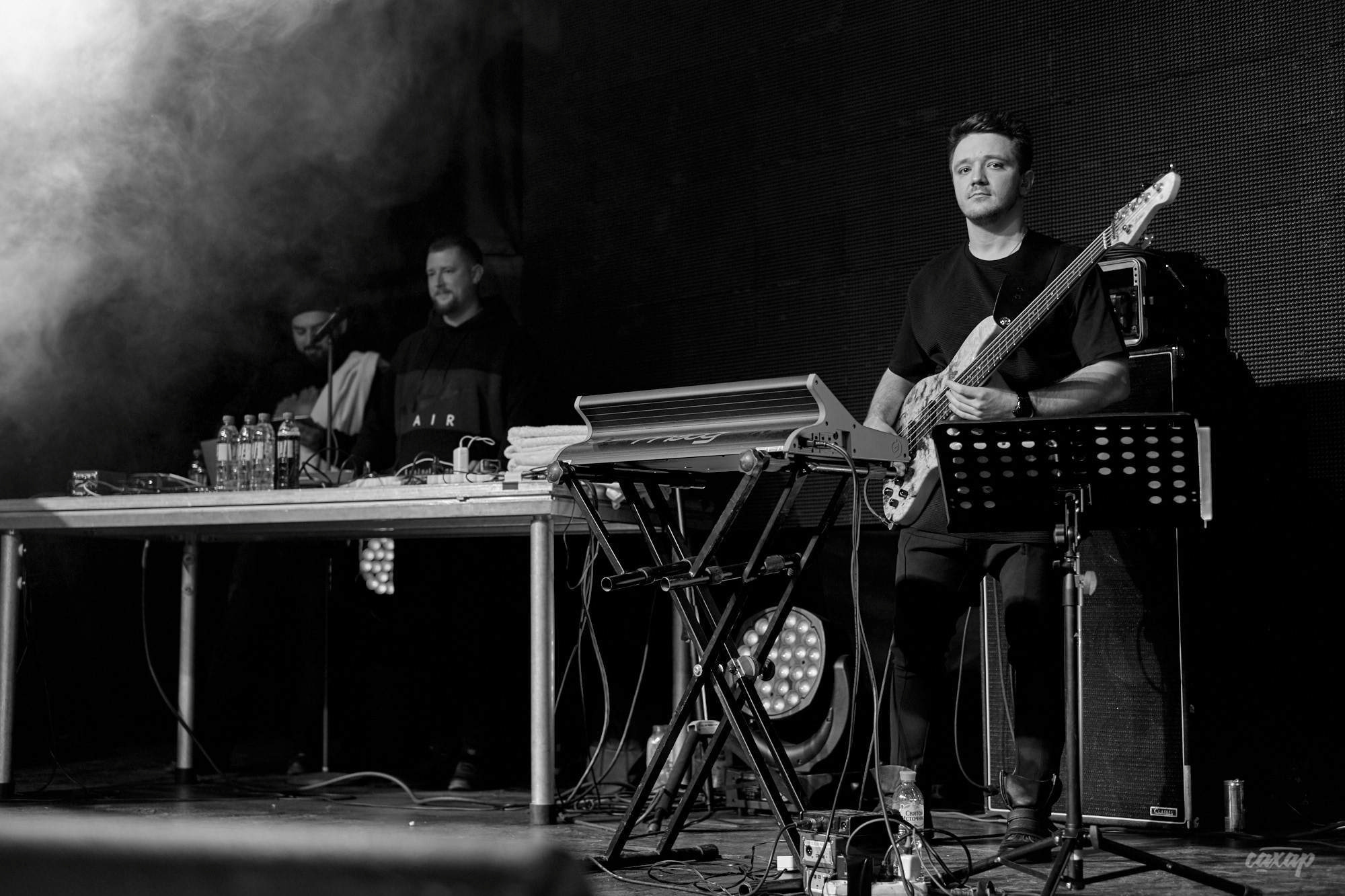 L'One, фото с концерта. Фотограф в Екатеринбурге Юра Сахар. Профессиональный фотограф в Екатеринбурге Юра Сахар