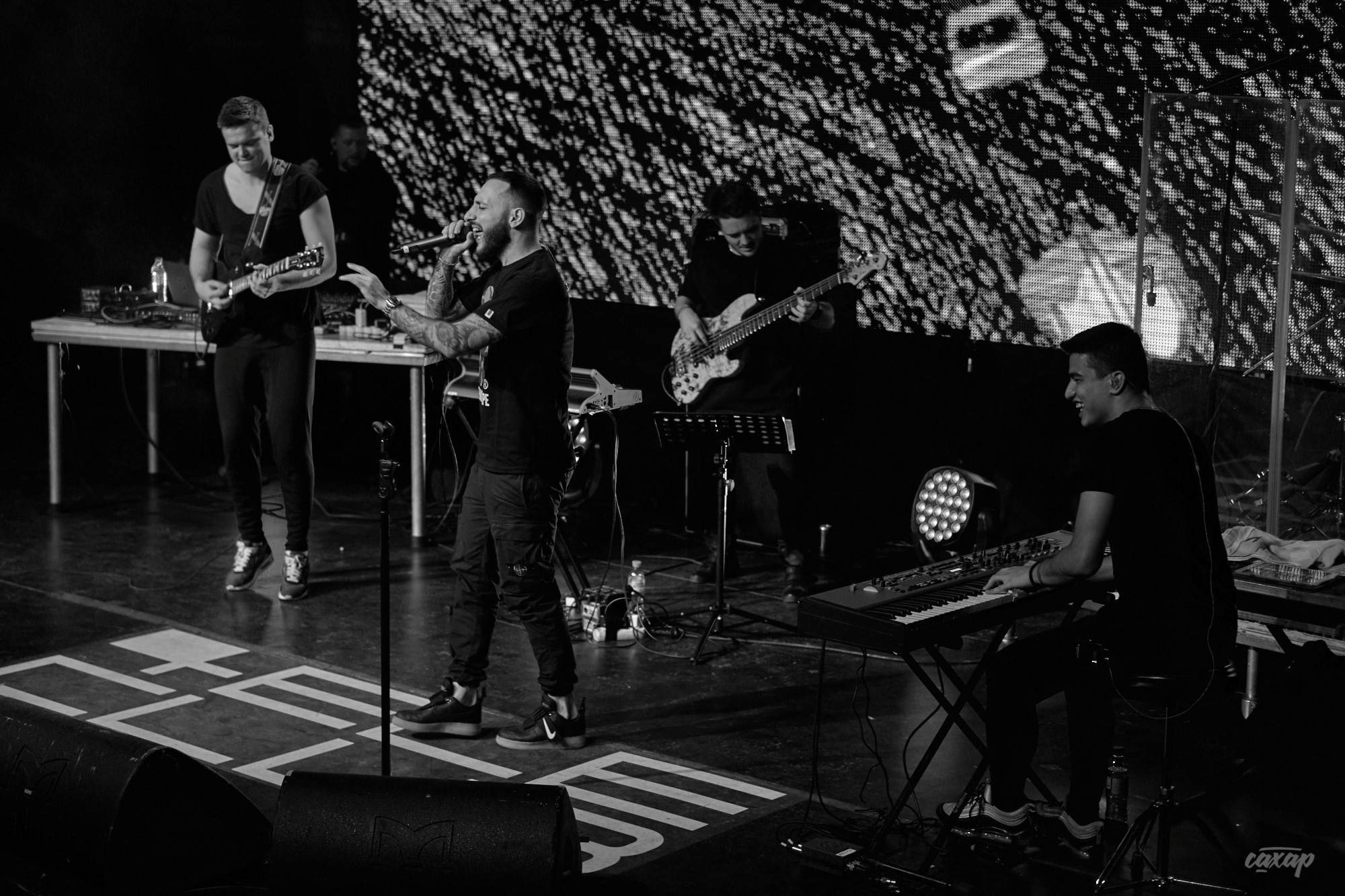 L'One, фото с концерта. Фотограф в Екатеринбурге Юра Сахар. Профессиональный фотограф в Екатеринбурге Юра Сахар