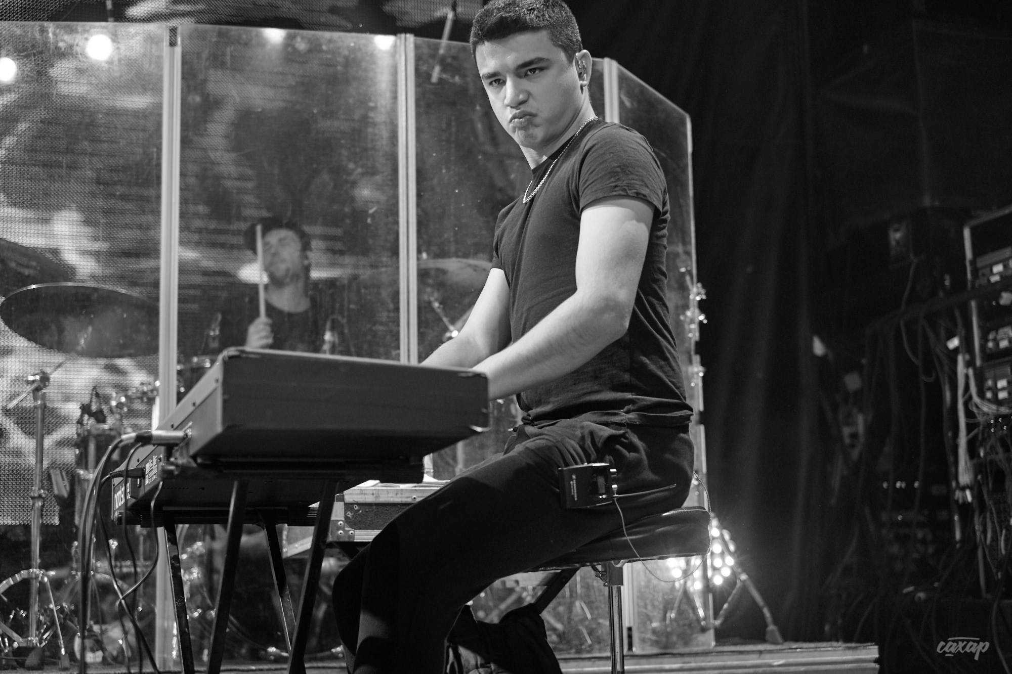 L'One, фото с концерта. Фотограф в Екатеринбурге Юра Сахар. Профессиональный фотограф в Екатеринбурге Юра Сахар