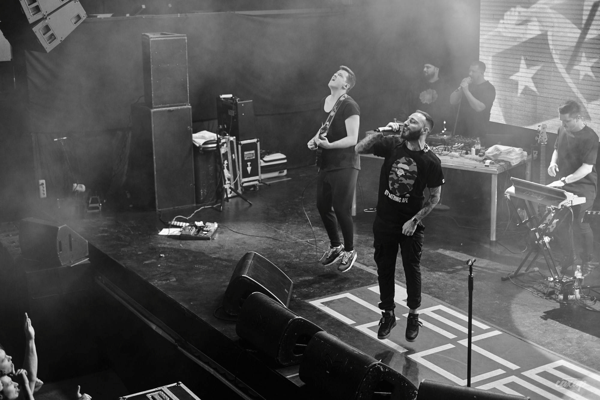 L'One, фото с концерта. Фотограф в Екатеринбурге Юра Сахар. Профессиональный фотограф в Екатеринбурге Юра Сахар