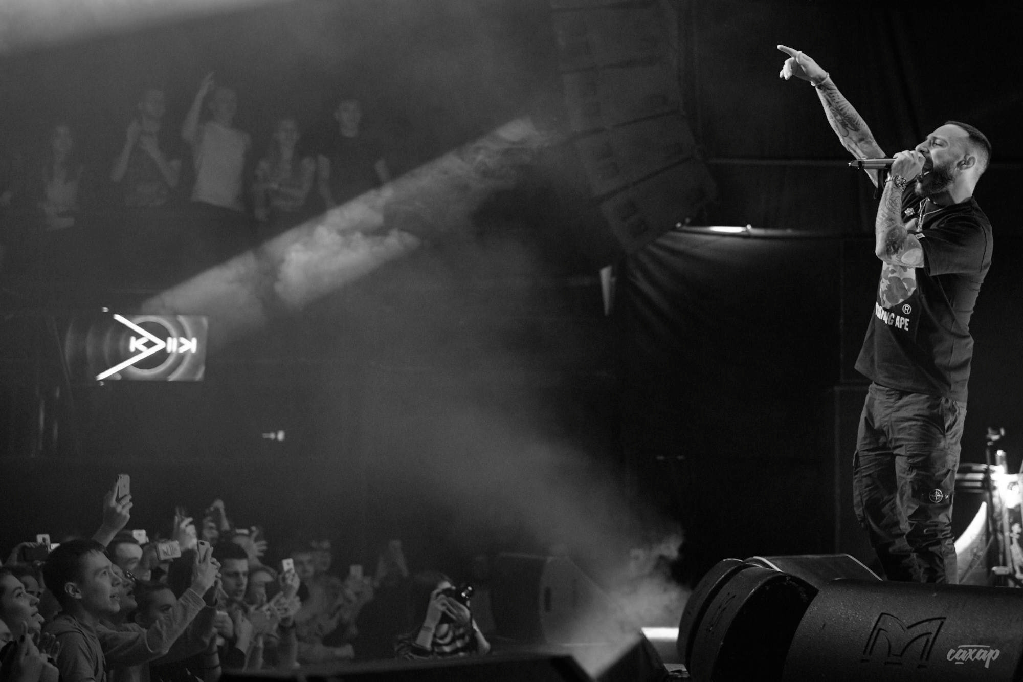 L'One, фото с концерта. Фотограф в Екатеринбурге Юра Сахар. Профессиональный фотограф в Екатеринбурге Юра Сахар