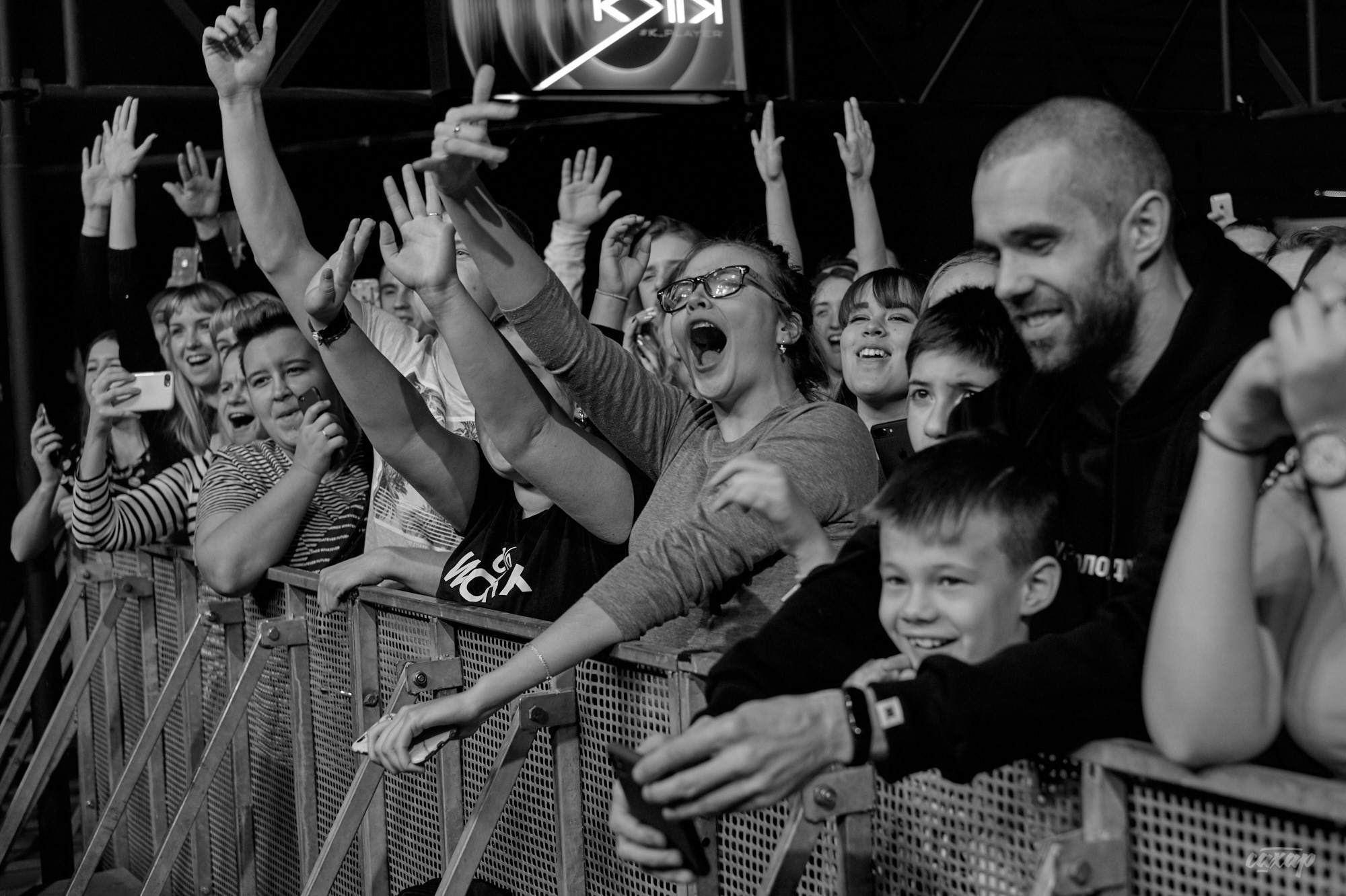 L'One, фото с концерта. Фотограф в Екатеринбурге Юра Сахар. Профессиональный фотограф в Екатеринбурге Юра Сахар