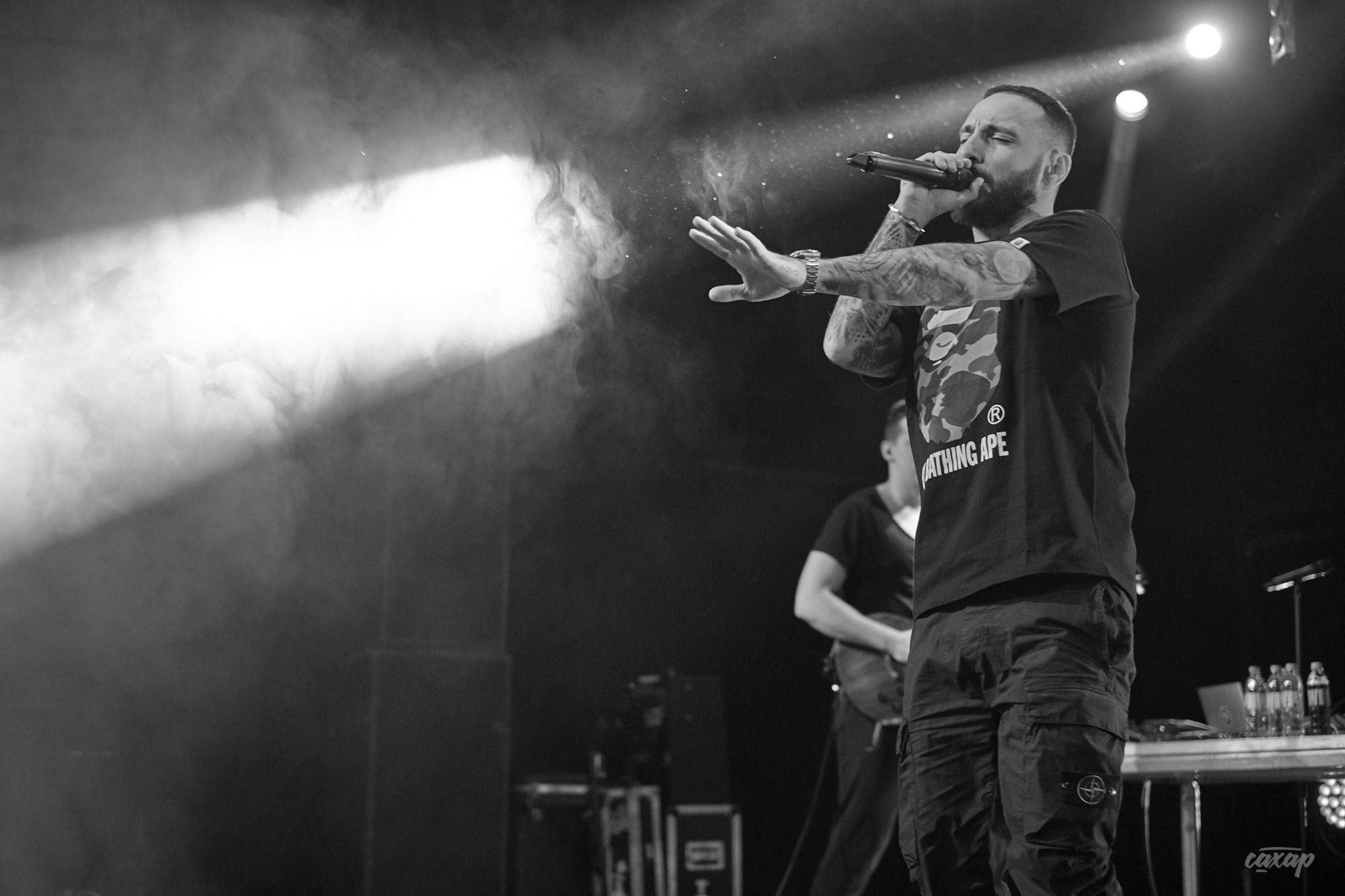 L'One, фото с концерта. Фотограф в Екатеринбурге Юра Сахар. Профессиональный фотограф в Екатеринбурге Юра Сахар