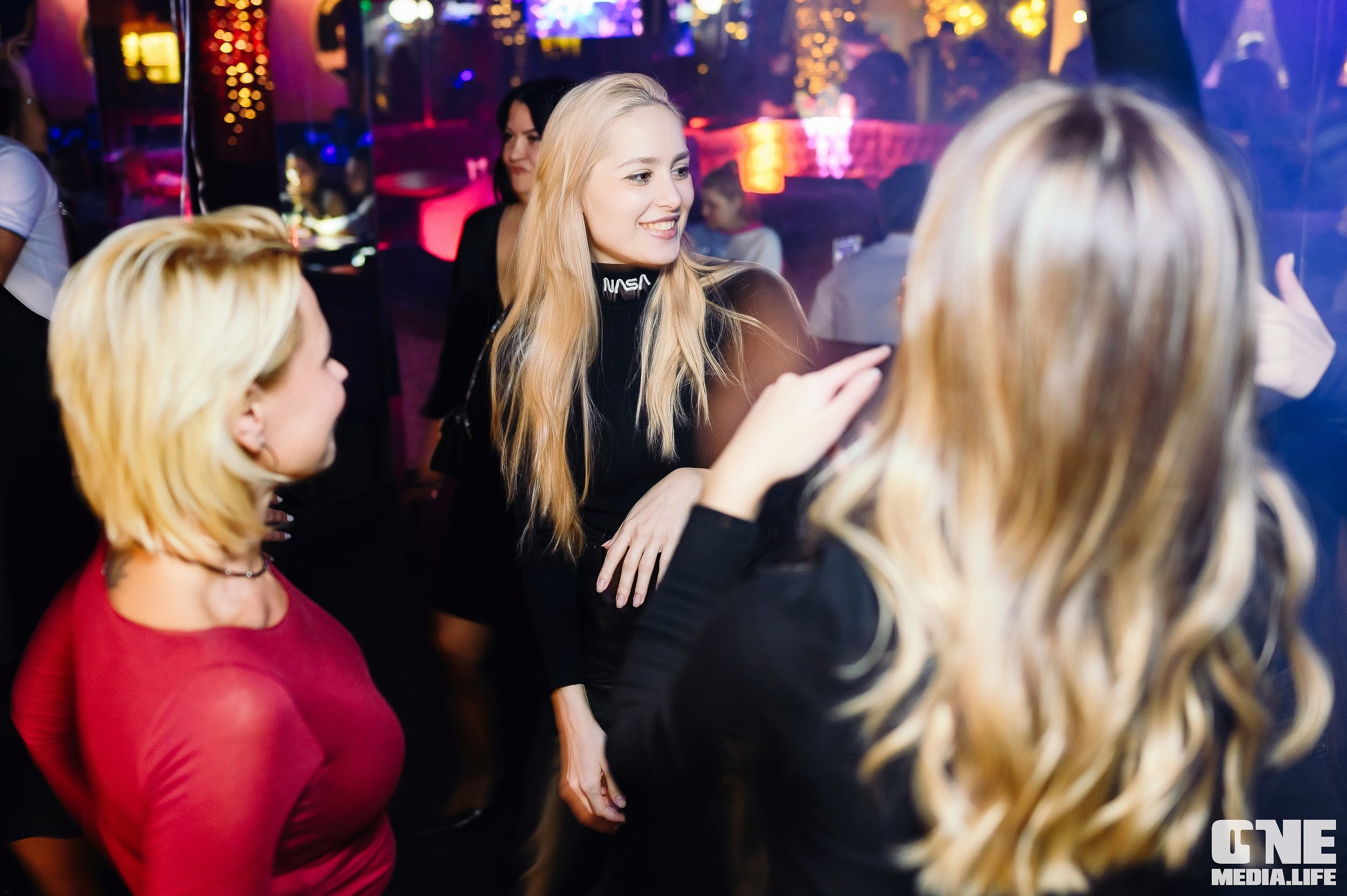 Фоторепортаж из караоке-клуба Эйфория. One Media Life: фоторепортажи, фотоотчеты с мероприятий и заведений