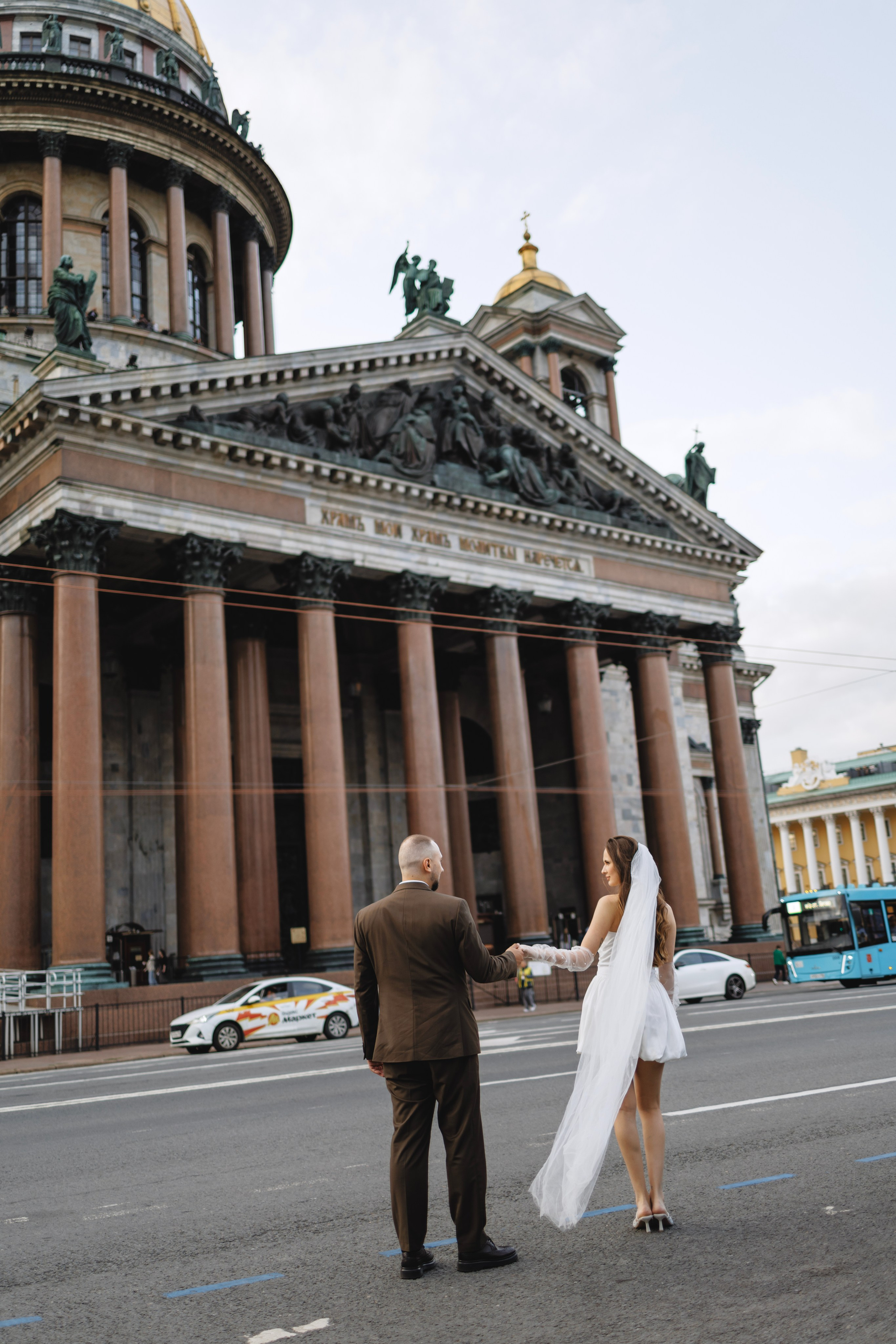 Руслан и Виолетта — Исаакий, Зимняя канавка. Боженова Елена фотограф Санкт-Петербург
