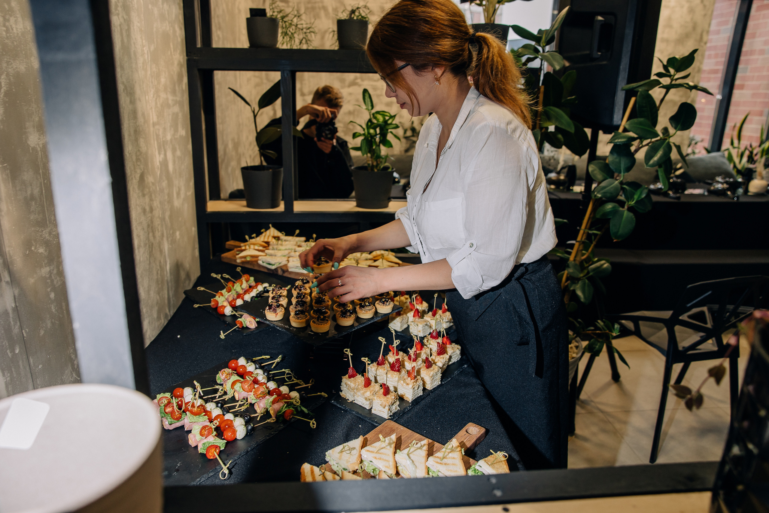 Потрясающий день рожденья Цветочного пространства IVA. Свадебный и семейный фотограф в Воронеже Свиридова Евгения