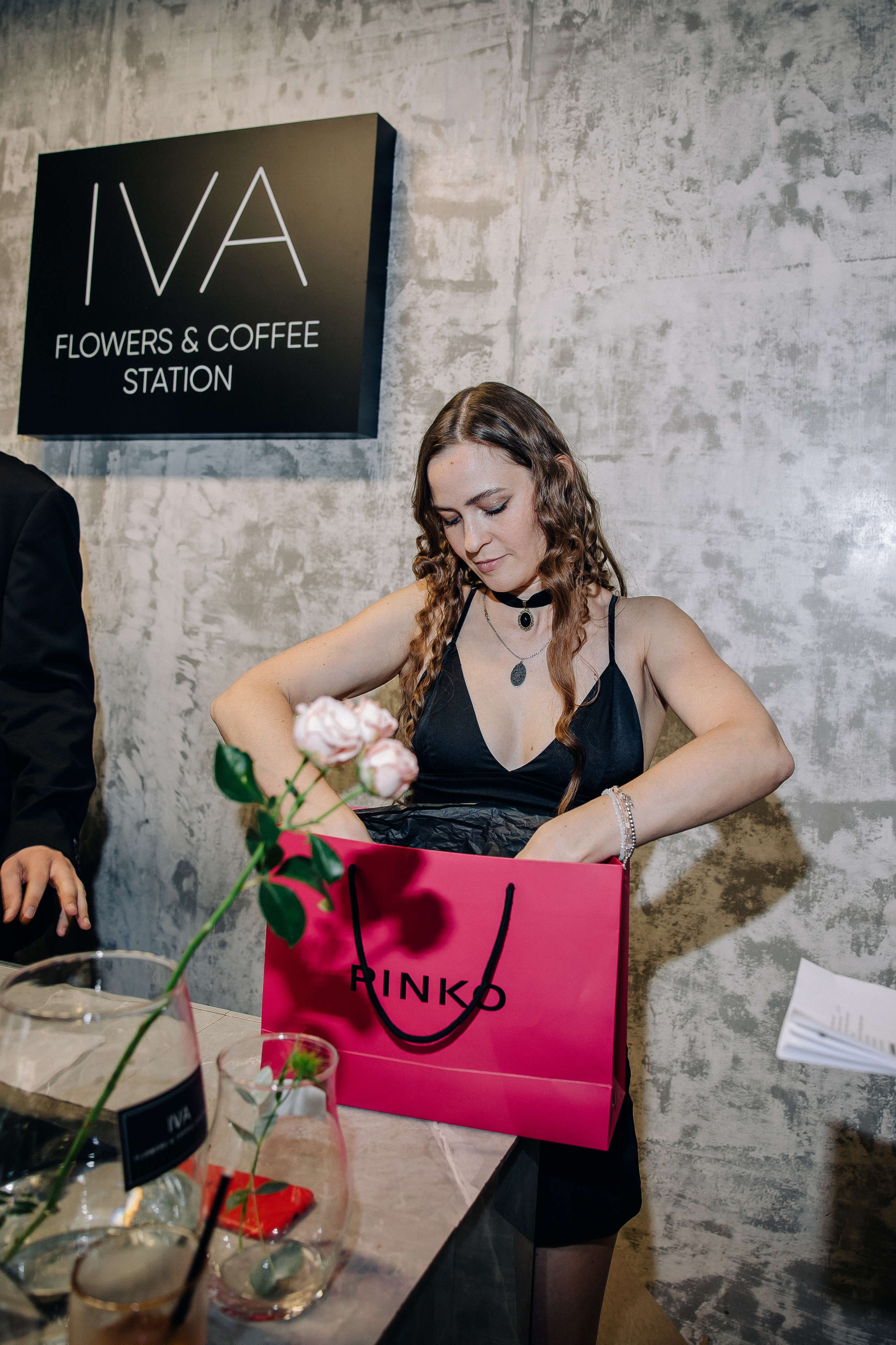 Потрясающий день рожденья Цветочного пространства IVA. Свадебный и семейный фотограф в Воронеже Свиридова Евгения