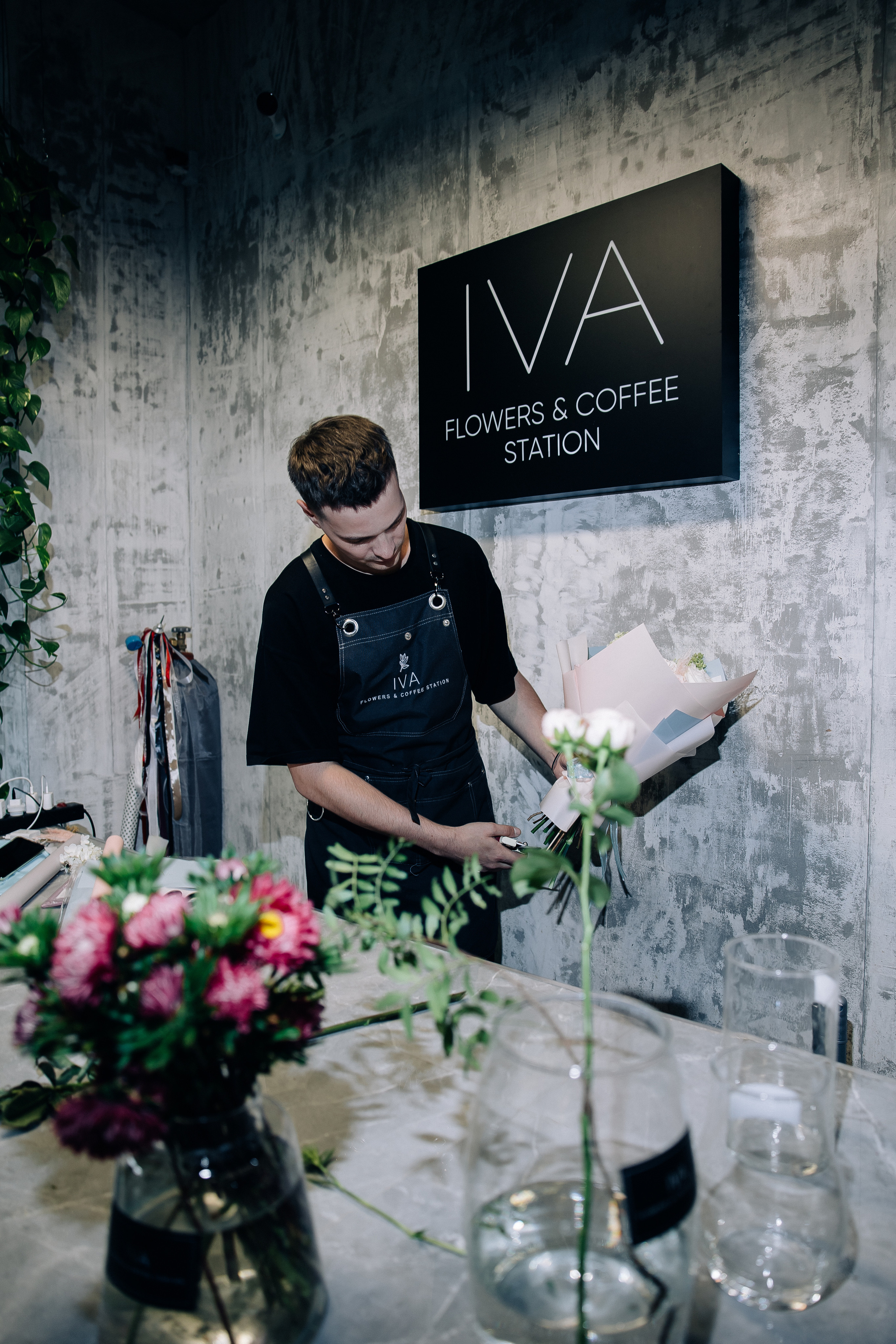 Потрясающий день рожденья Цветочного пространства IVA. Свадебный и семейный фотограф в Воронеже Свиридова Евгения