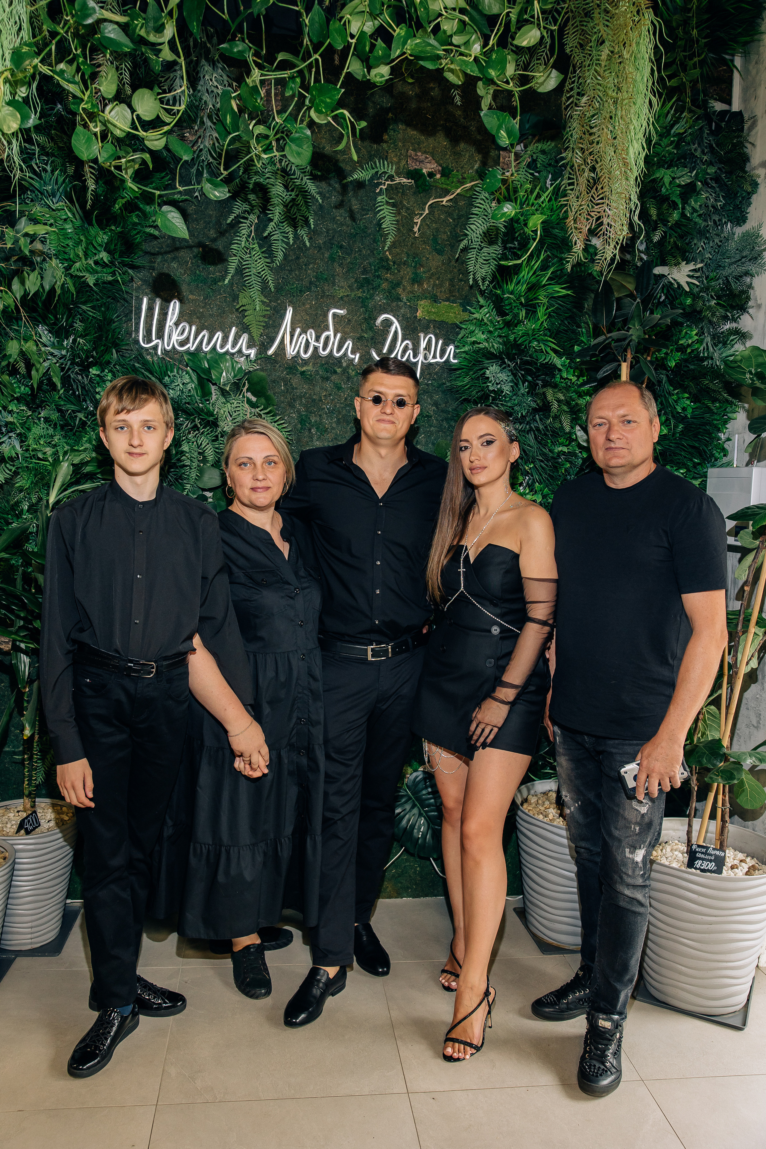 Потрясающий день рожденья Цветочного пространства IVA. Свадебный и семейный фотограф в Воронеже Свиридова Евгения