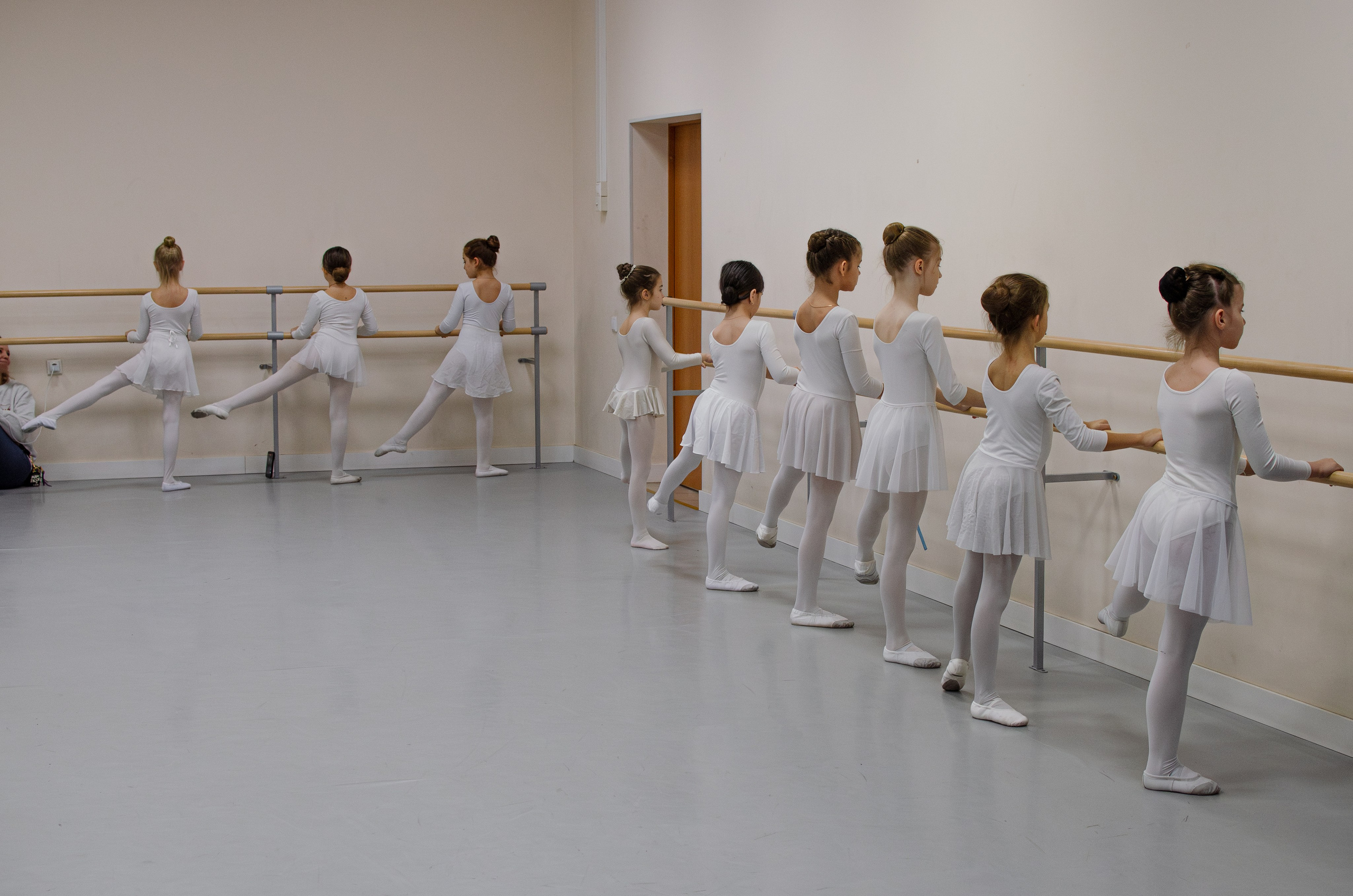 Хореографический коллектив «Русская тройка». Открытый урок младшей группы. Портретный и репортажный фотограф в Санкт-Петербурге Варвара Жукова