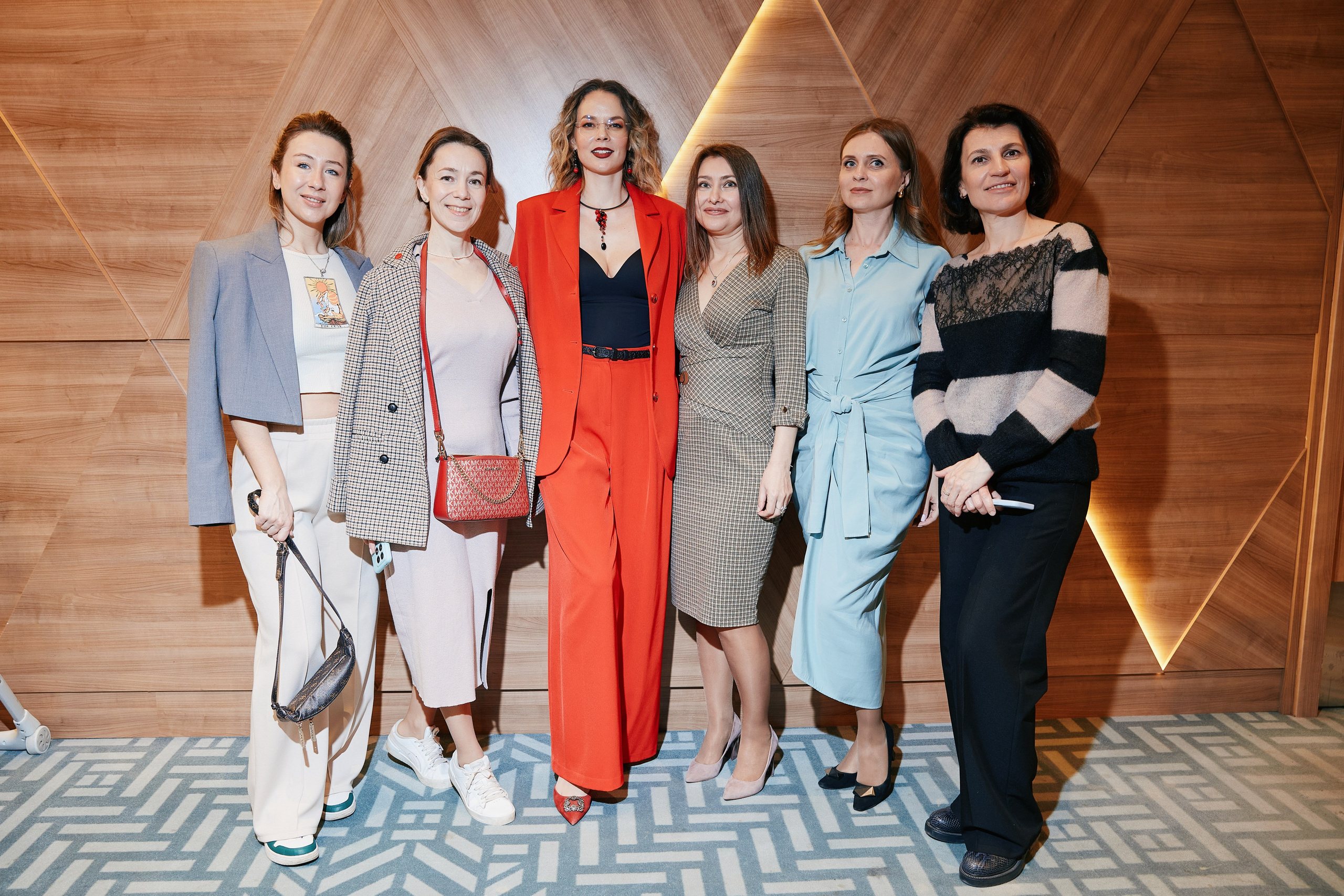 Форум Современная женщина в Hilton от EVENTBEST.RU 06.04. Свадебный репортажный фотограф краснодар максим дремов дрёмов фотосессия студия цена