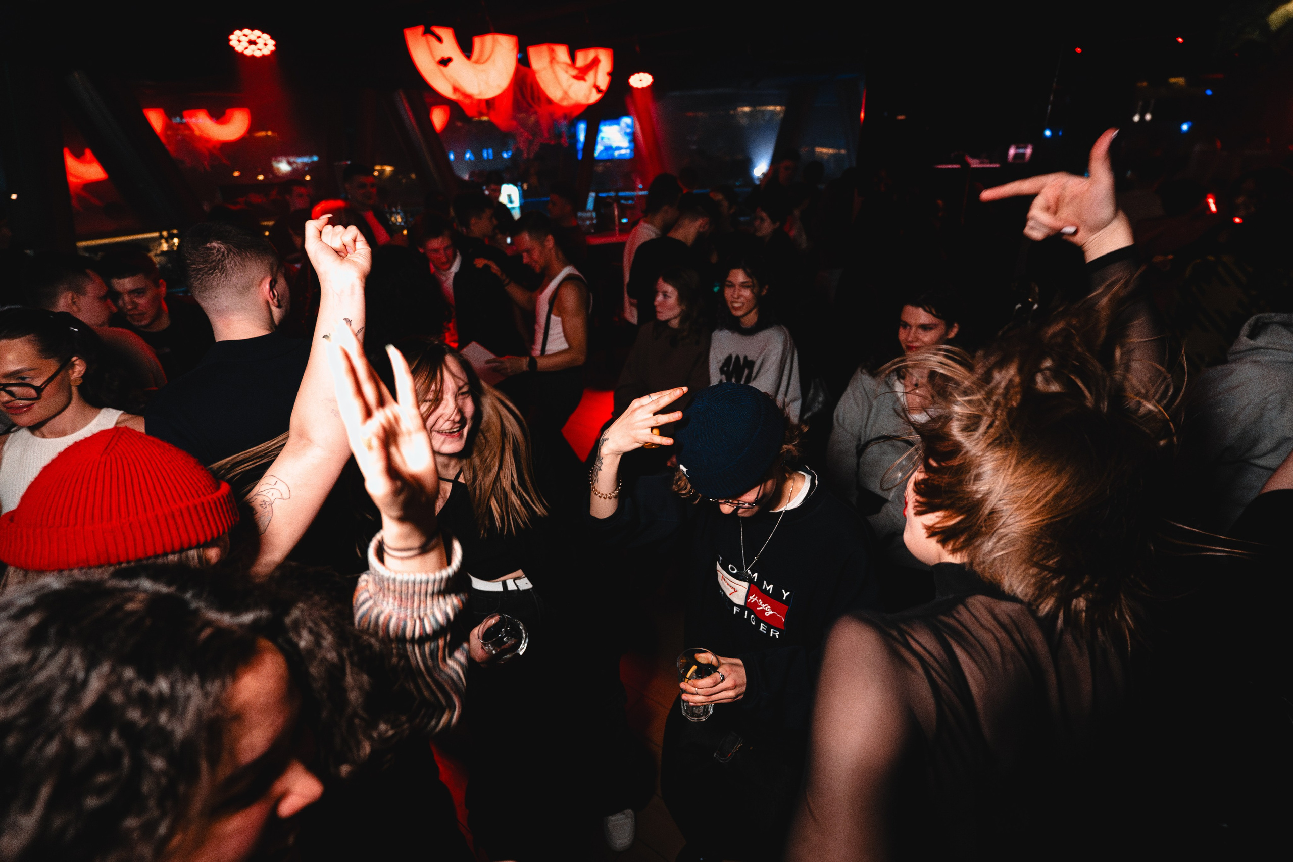 Клубы. Репортажный фотограф Даниил Коваленко