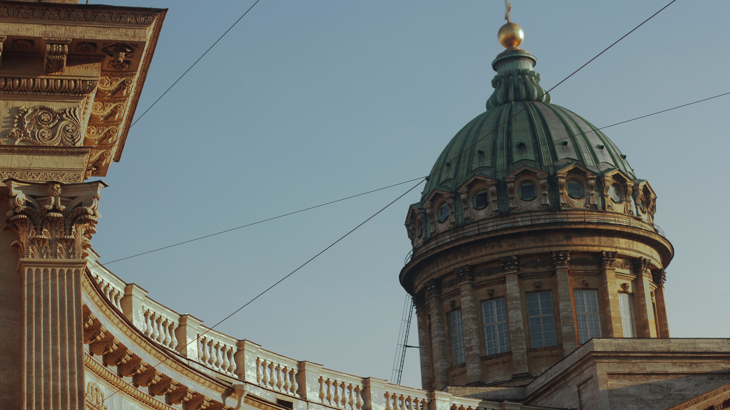 Казанский собор и Дом Книги. Портретный фотограф DanilNabody